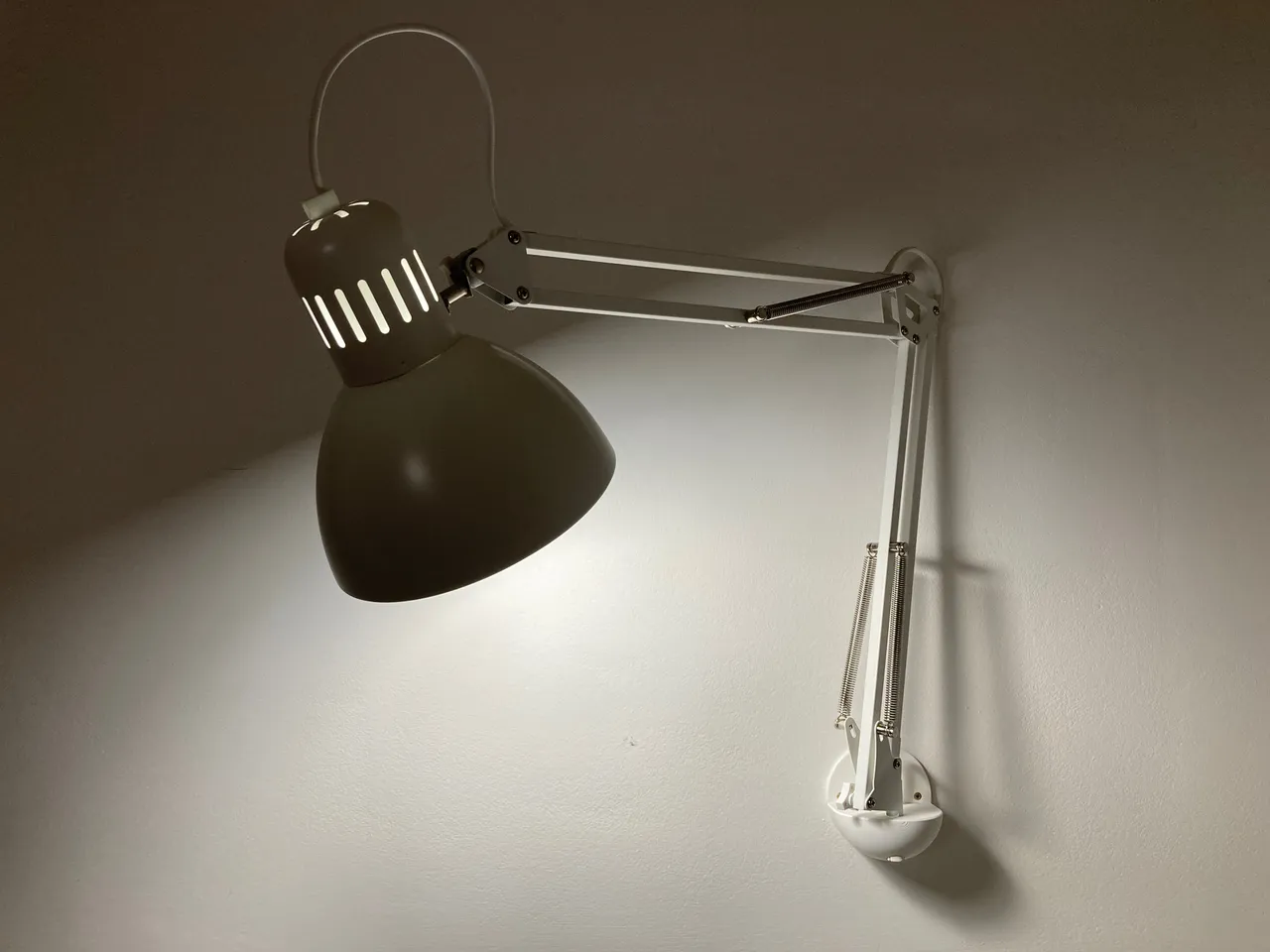 IKEA lamp wall mount adapter (parametric) by netmilk | Download free STL model | Printables.com