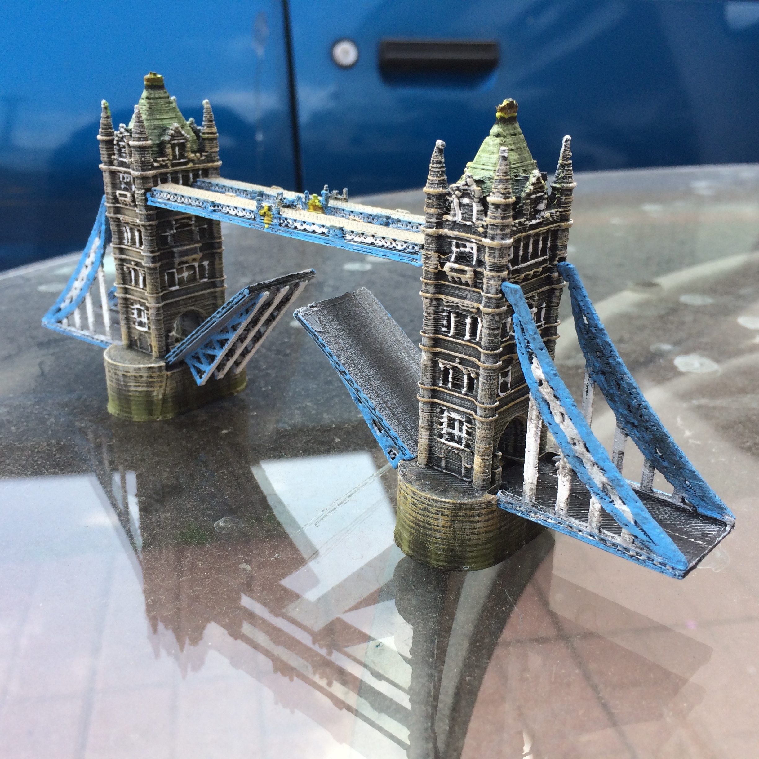 Tower Bridge - London , UK