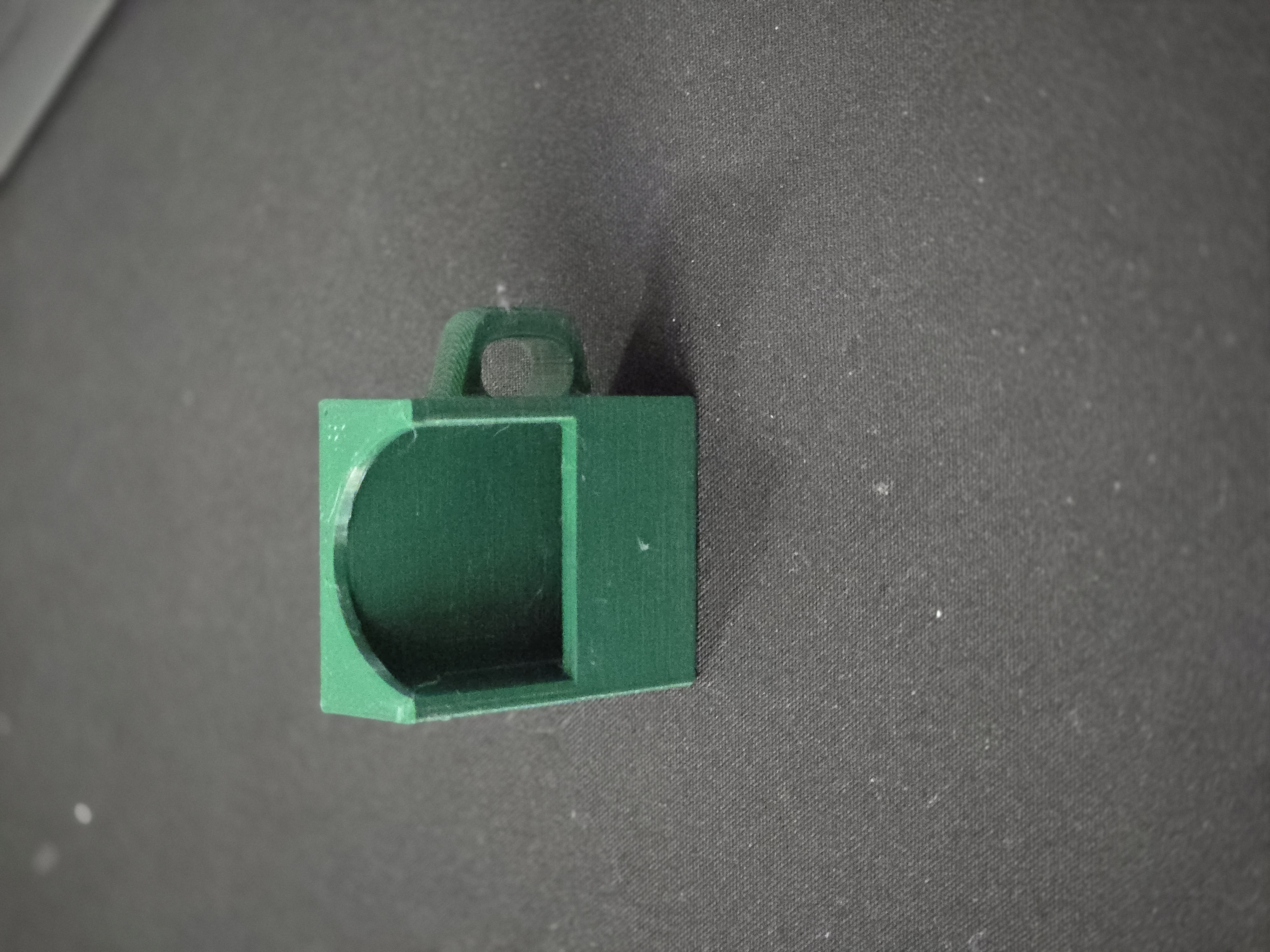 Adhesive hangtag keyring holder