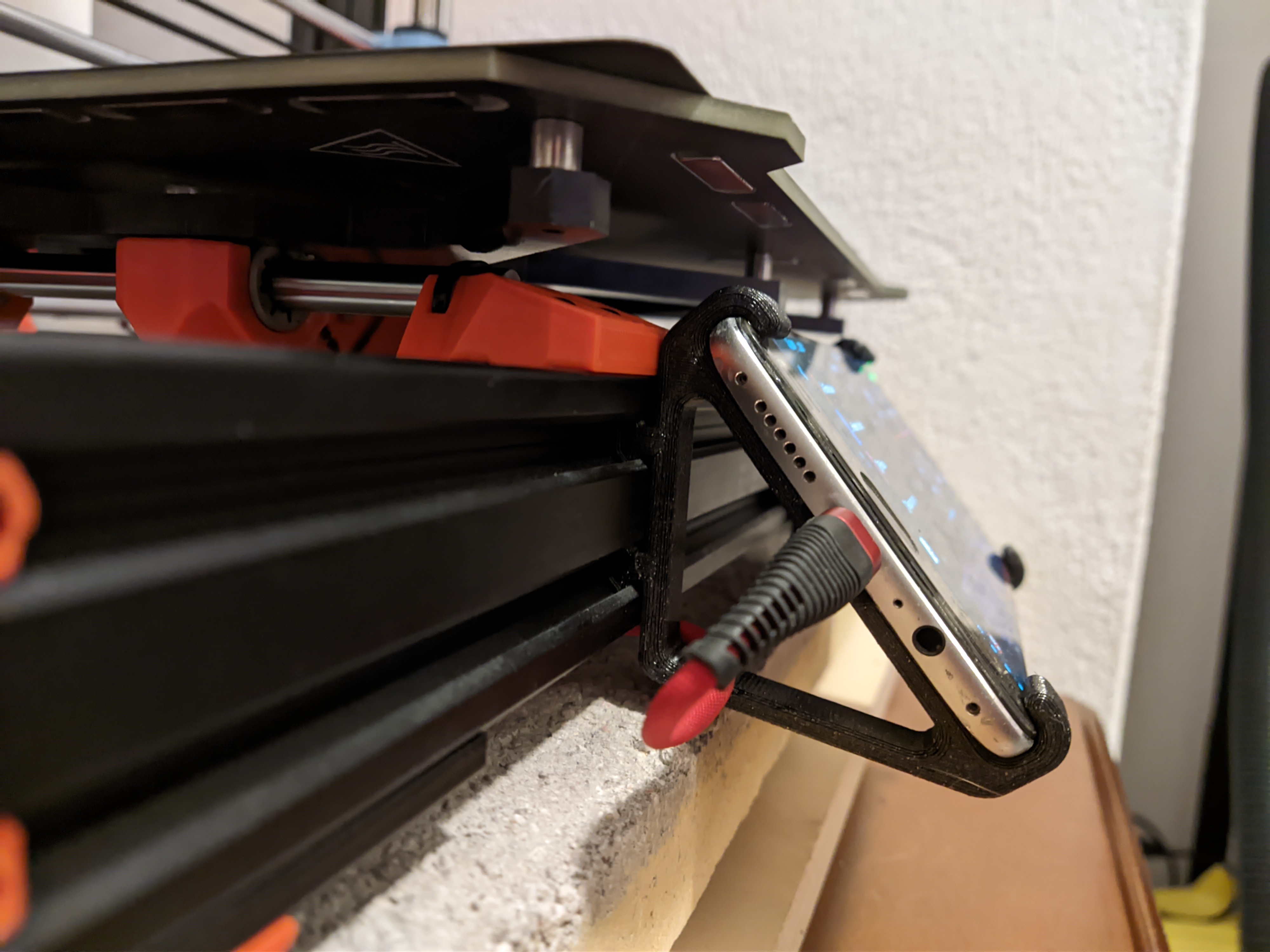 4020 Extrusion phone holder by Birbou Download free STL model