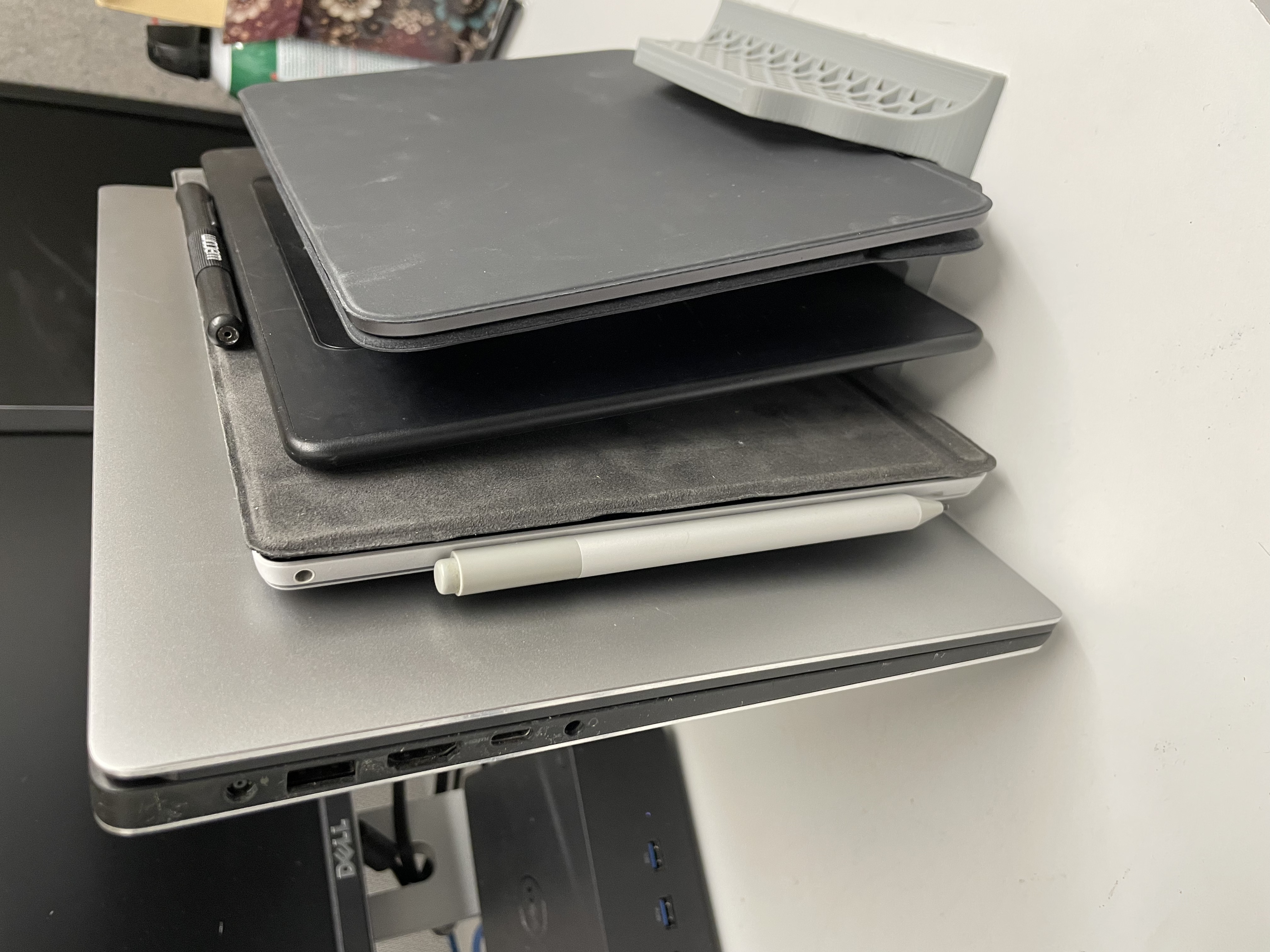 Vertical laptop stand