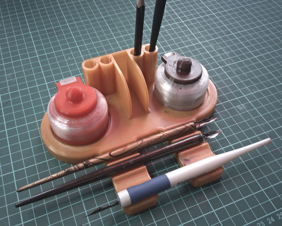 Inkwells and pens stand by Glebz Download free STL model