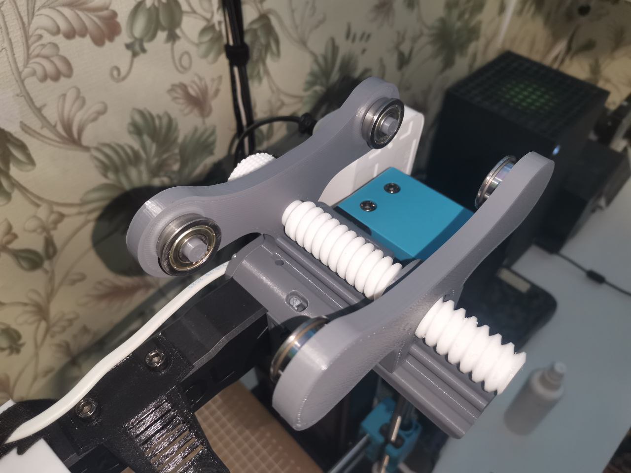 Filament Spool Holder - Bearings and custom width for Sovol SV06