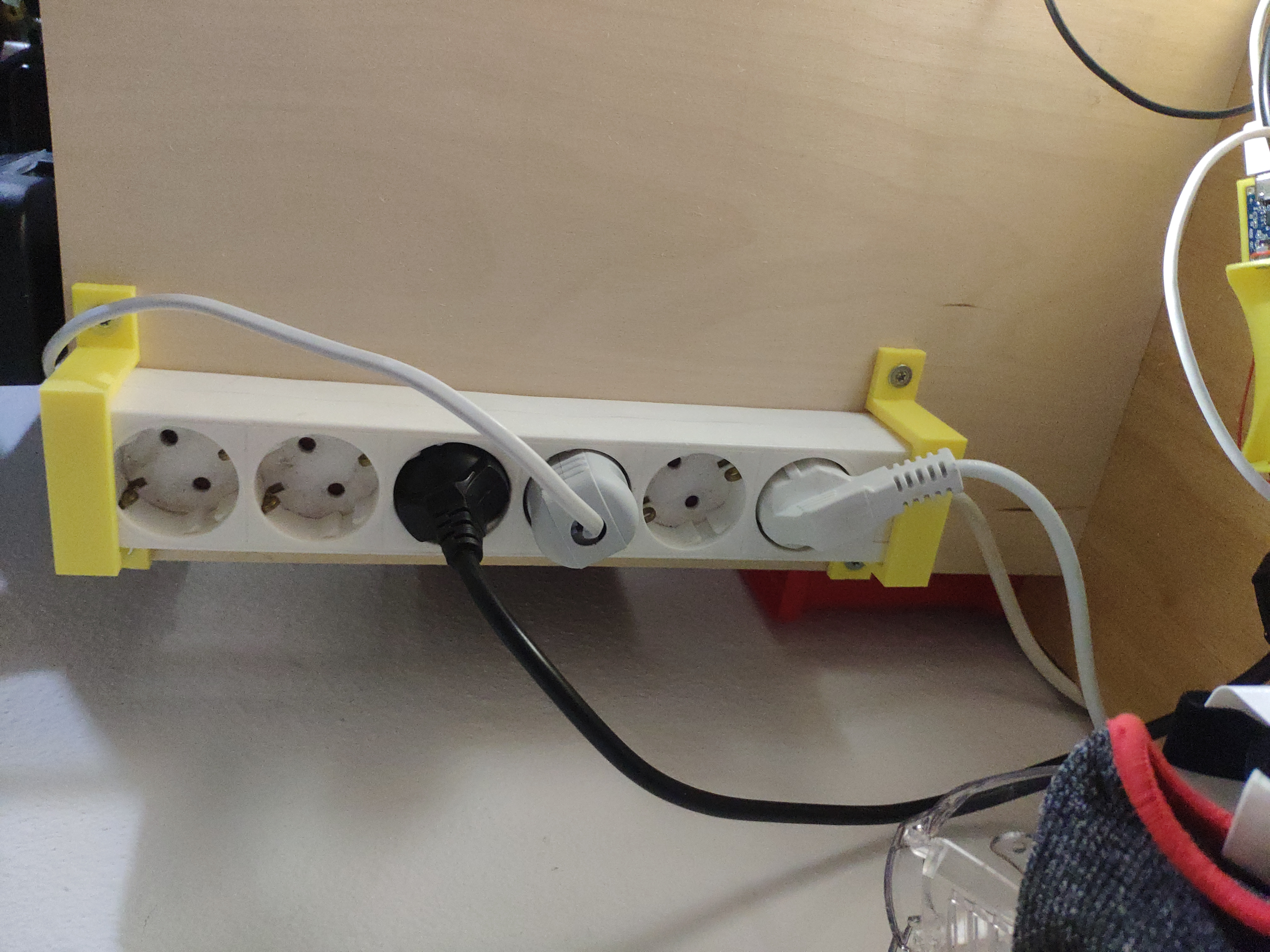 Miniatura 3 do modelo 3D Powerstrip mounting brackets | GER - type