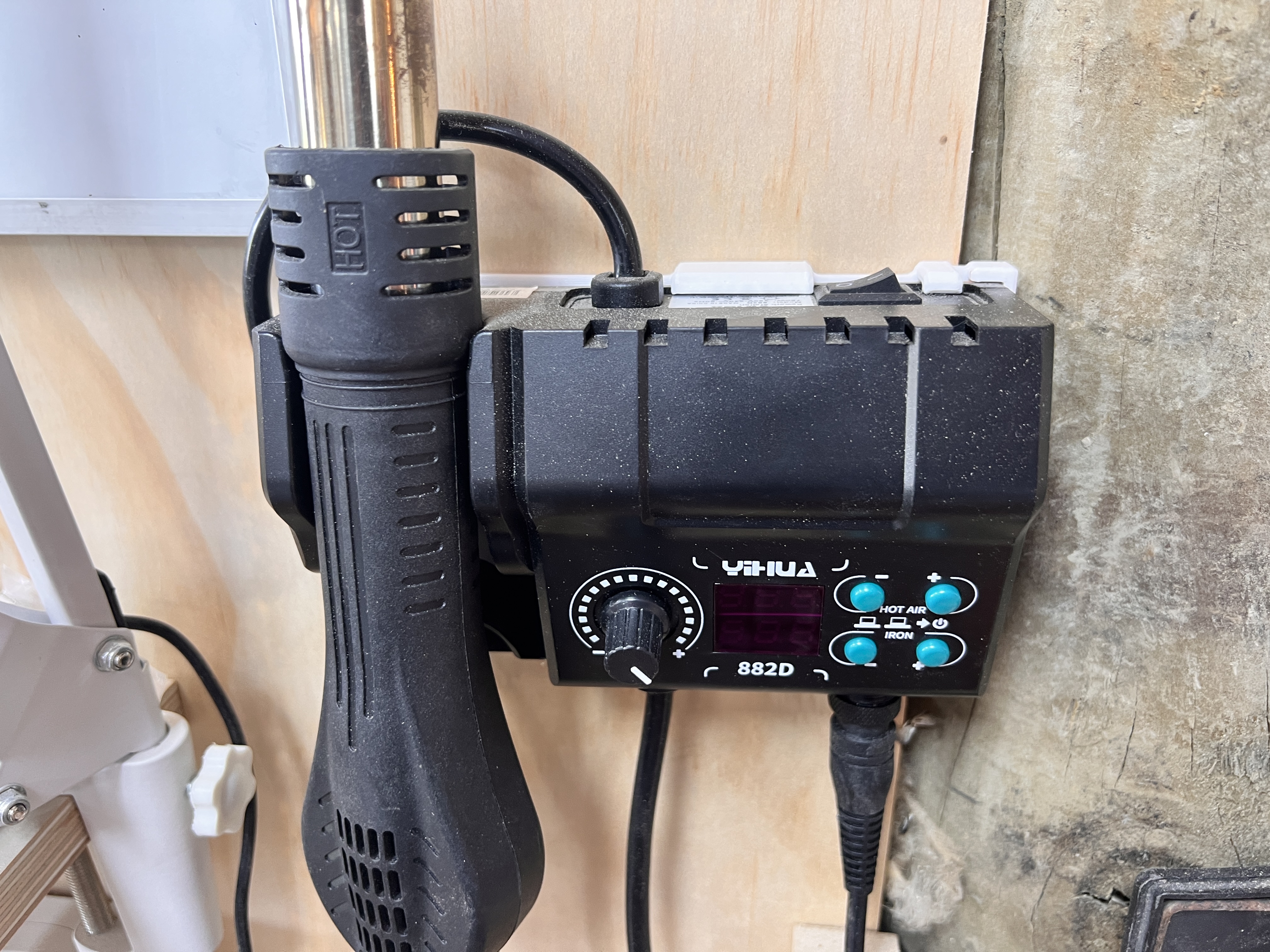 Yihua 882D Wall Mount
