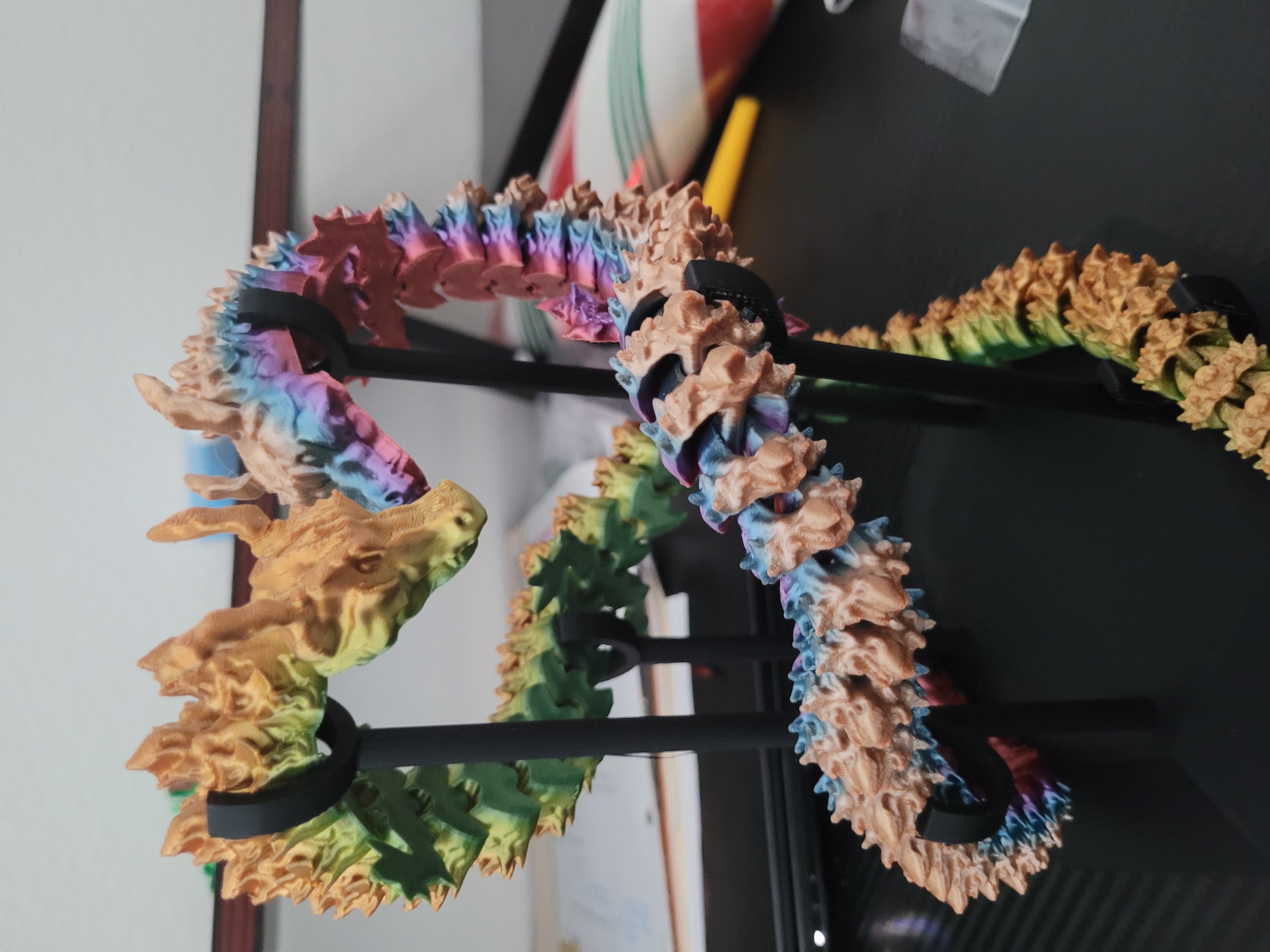 Intertwining Articulating Dragons Stand
