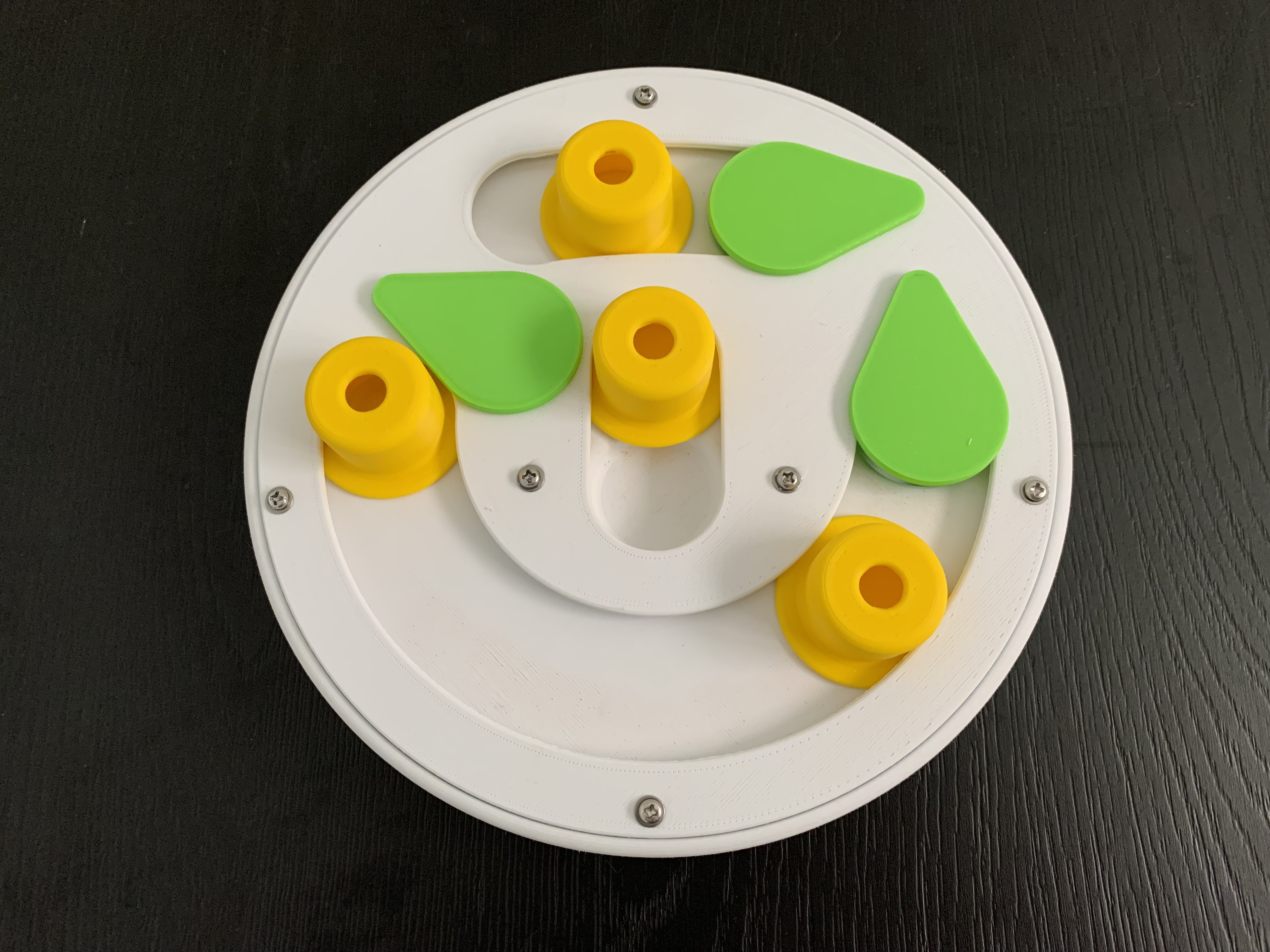 Cat Playground/Slow feeder