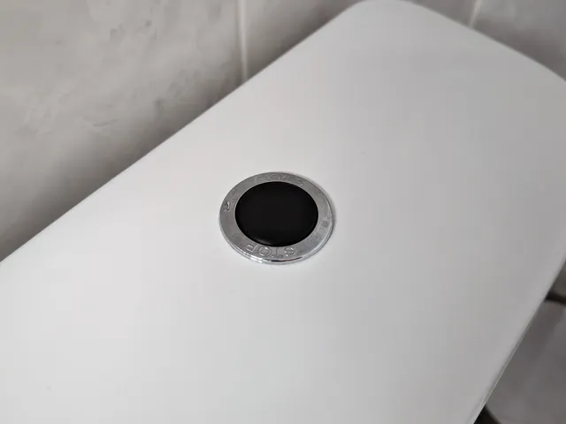 Toilet push button with rod