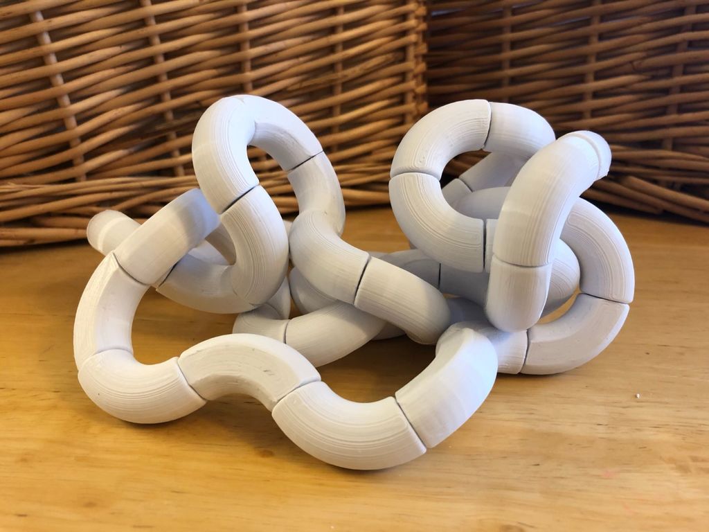 Two Types of Twisty Tubes (circular) by DaveMakesStuff