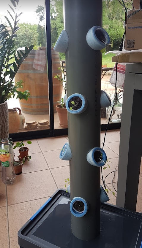 Ultraponic tower garden
