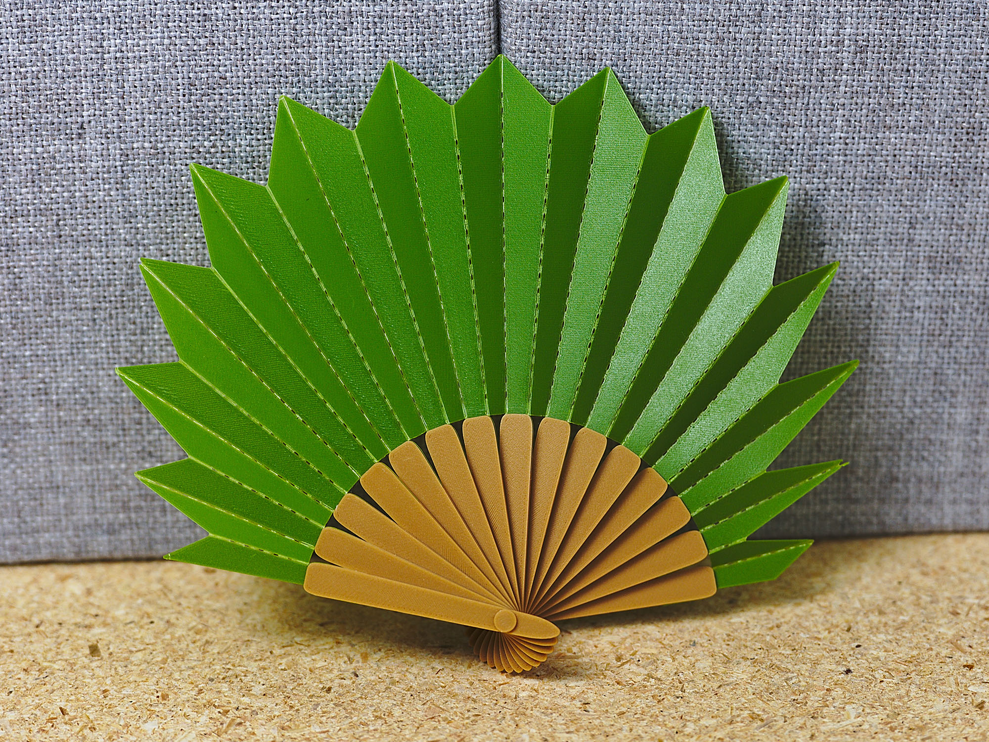 Folding Hand Fan Palm (Mini)