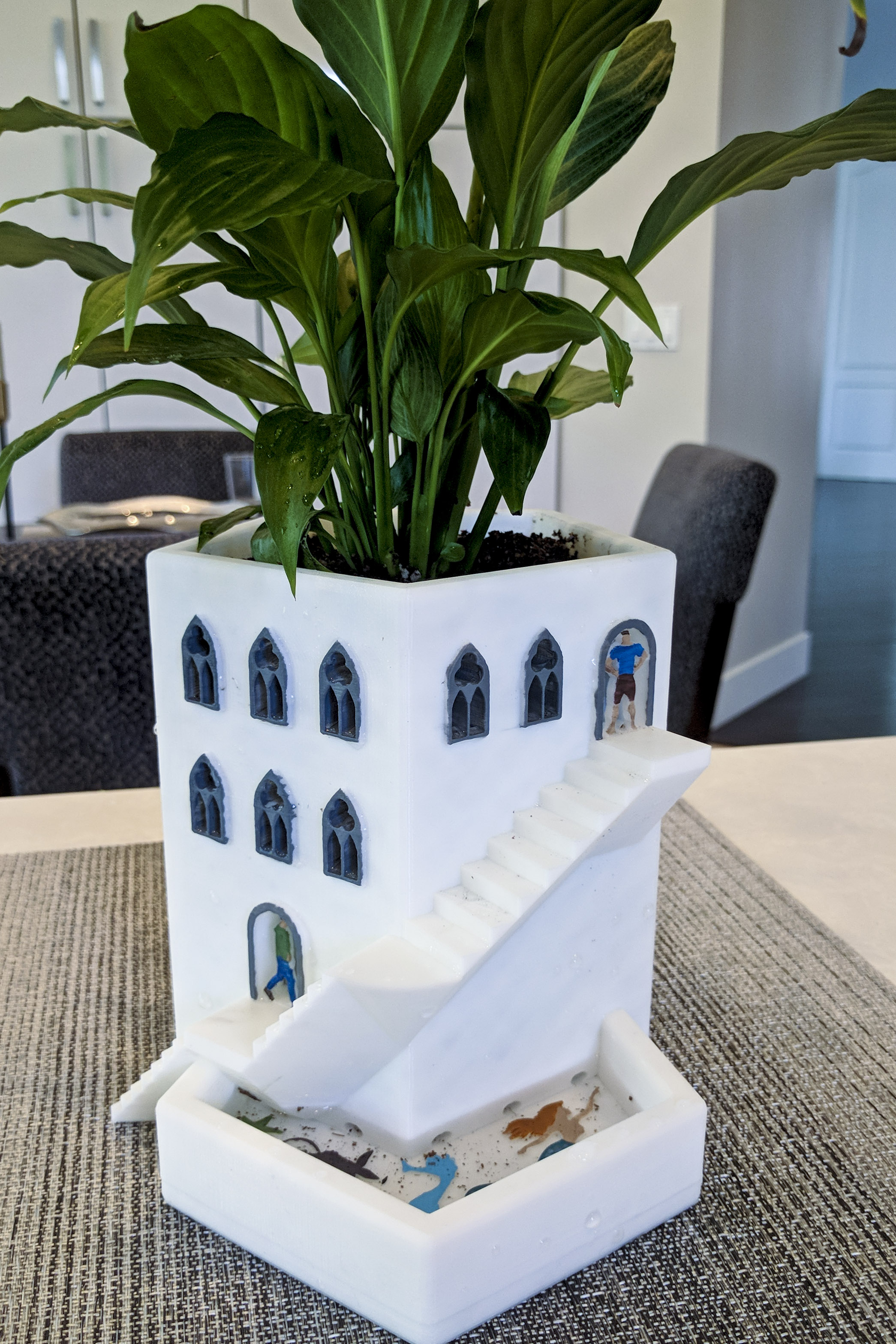 Miniatura 2 do modelo 3D Tower Planter with Moat