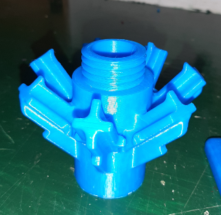 Miniatura 2 do modelo 3D Stand for drying beer bottles