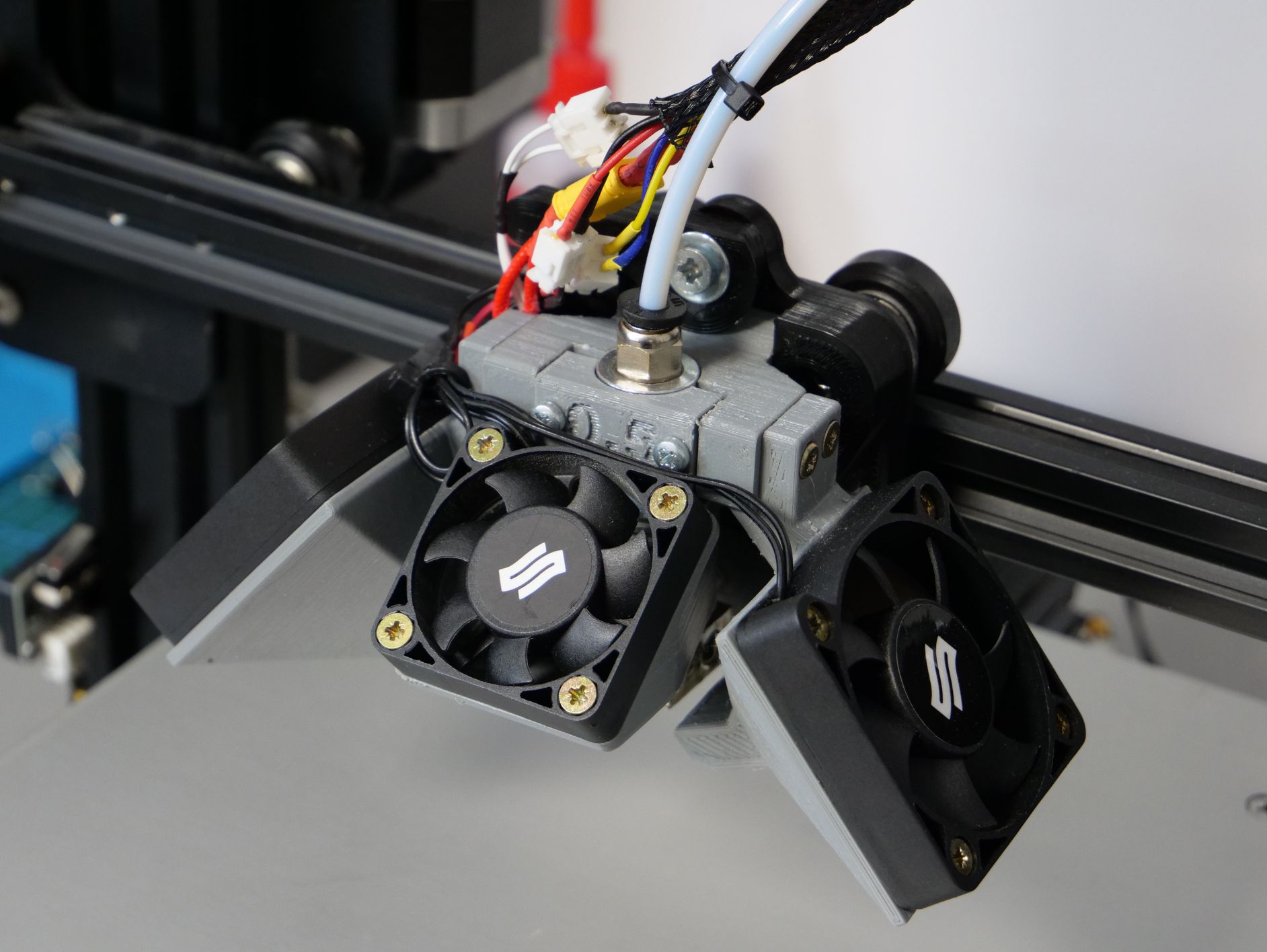 Silent E3D V6 Quick tool change Hotend (40 and 50 mm fans) by Basement
