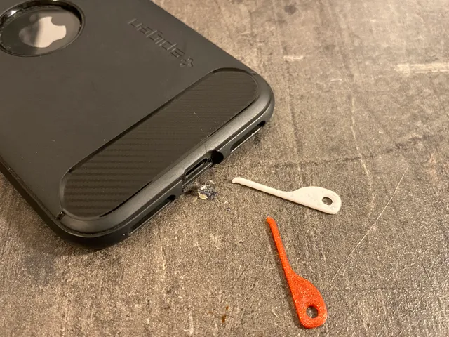 Lightning dirt remover