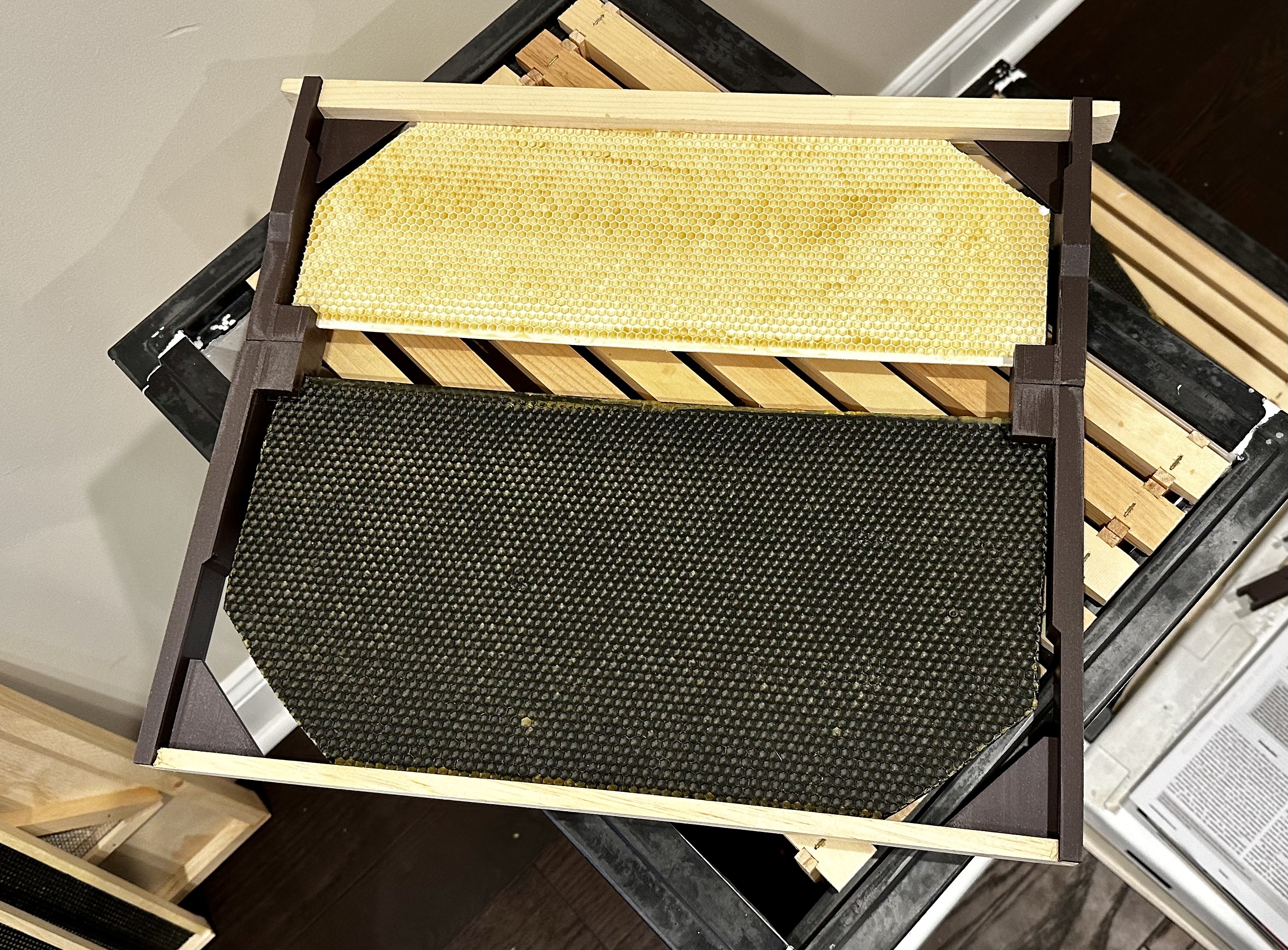 "Hoffman+" XL Side Bar for Frames in a Bee Barn Langstroth+ Style Hive — (inspired by Jim @ Vinofarm)