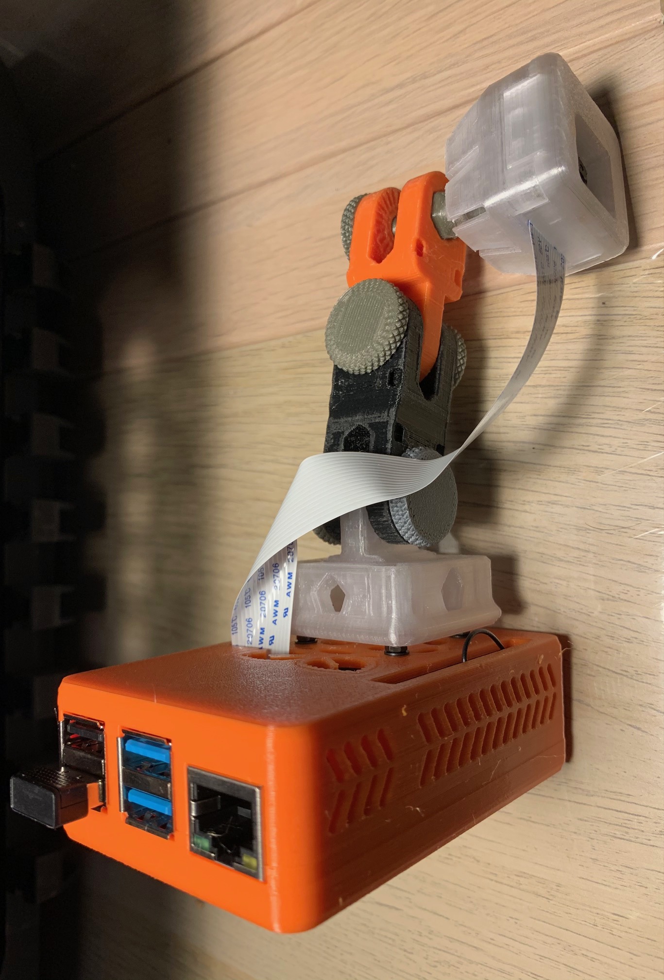 Miniatura 2 do modelo 3D Rasberry Pi case camera mount