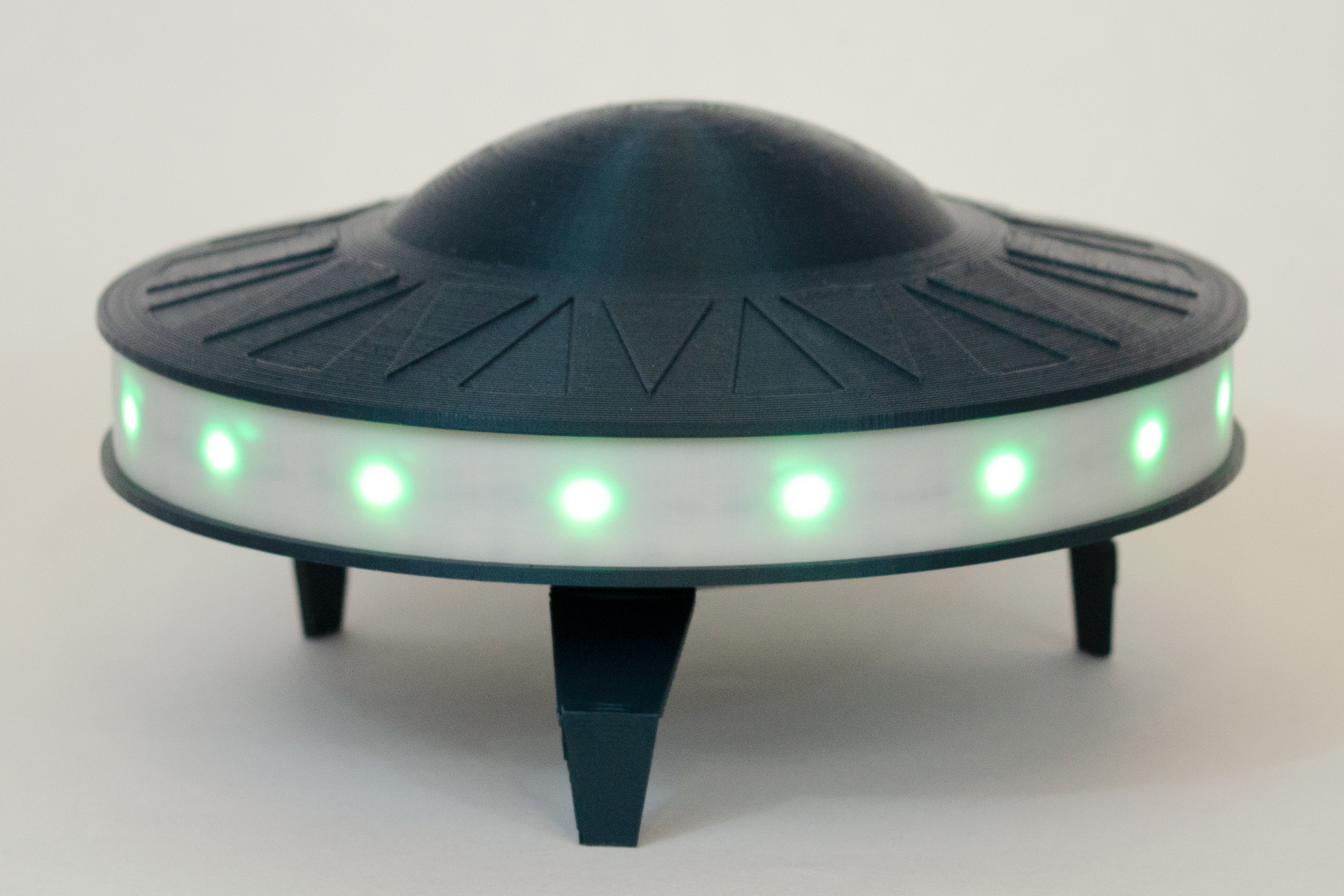 Flying Saucer Accent Lamp