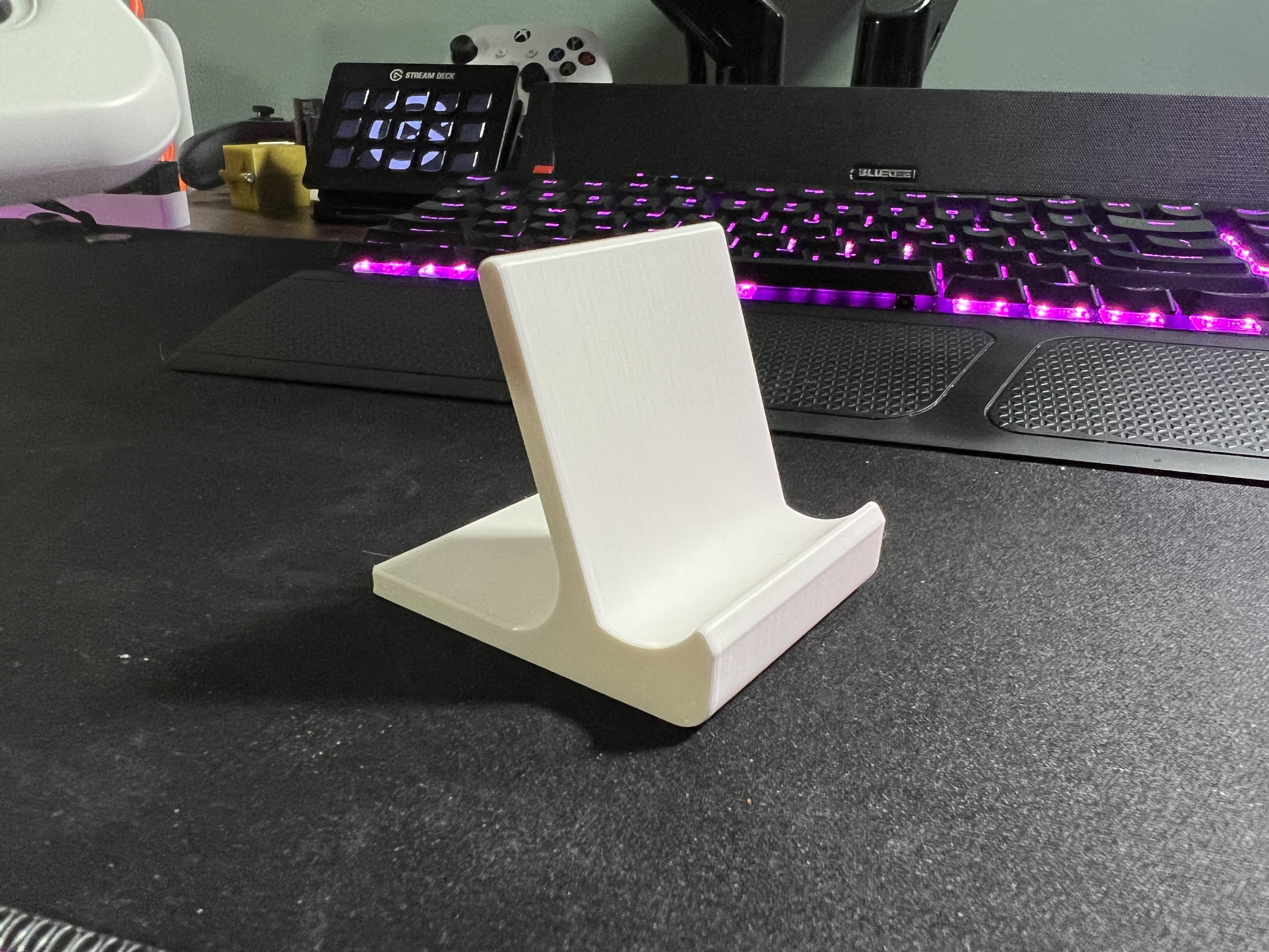 Retroid Pocket 3/3+ Desk Stand