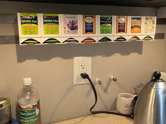 Tea bag dispenser