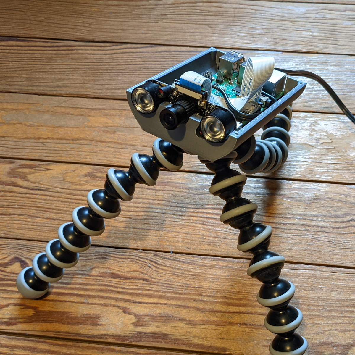 Indoor surveilance camera housing (rPi 3 + IR cam) by Benjamin