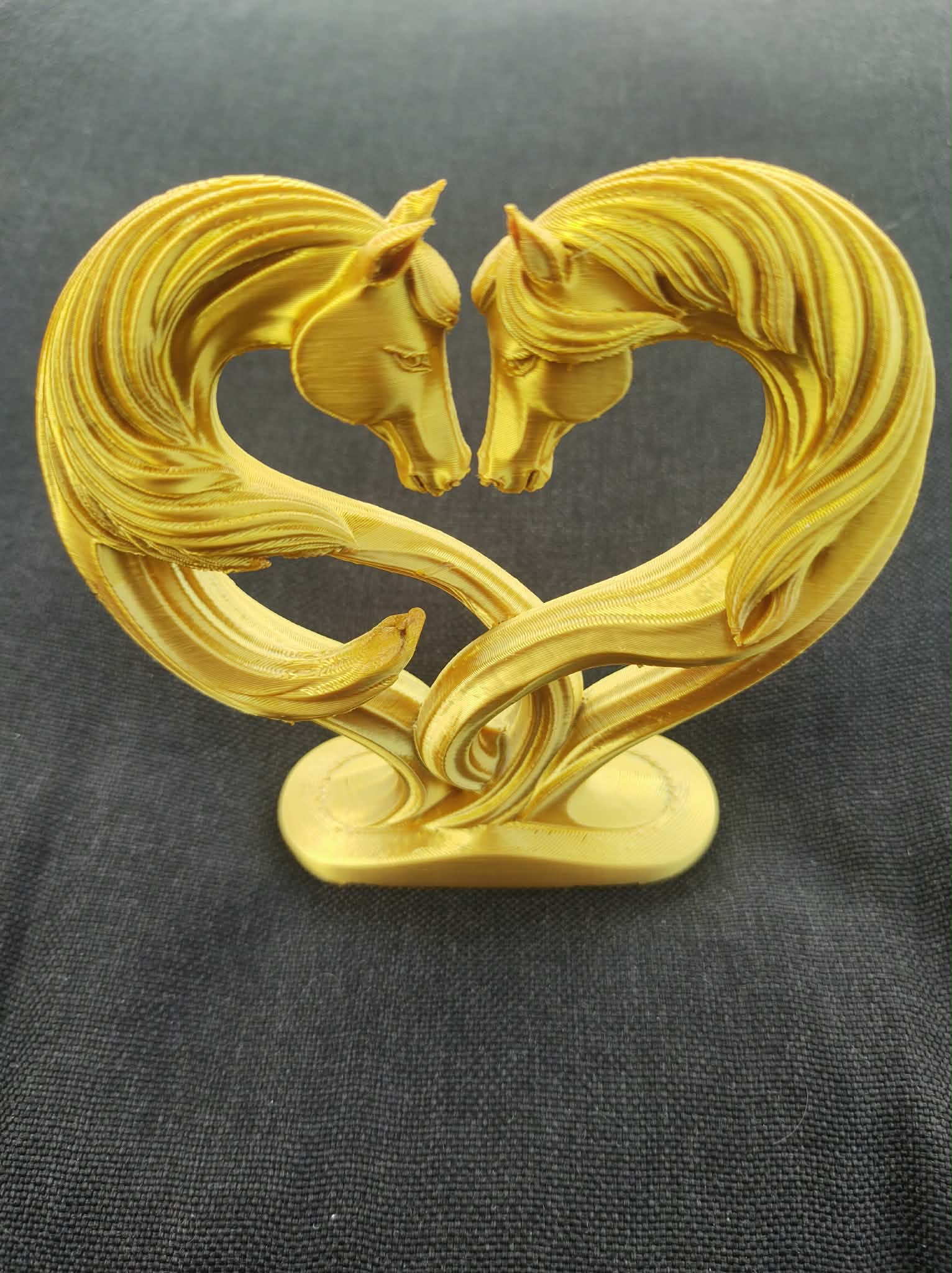 Heart Horses Couple Statue With Intertwined Flowing Manes