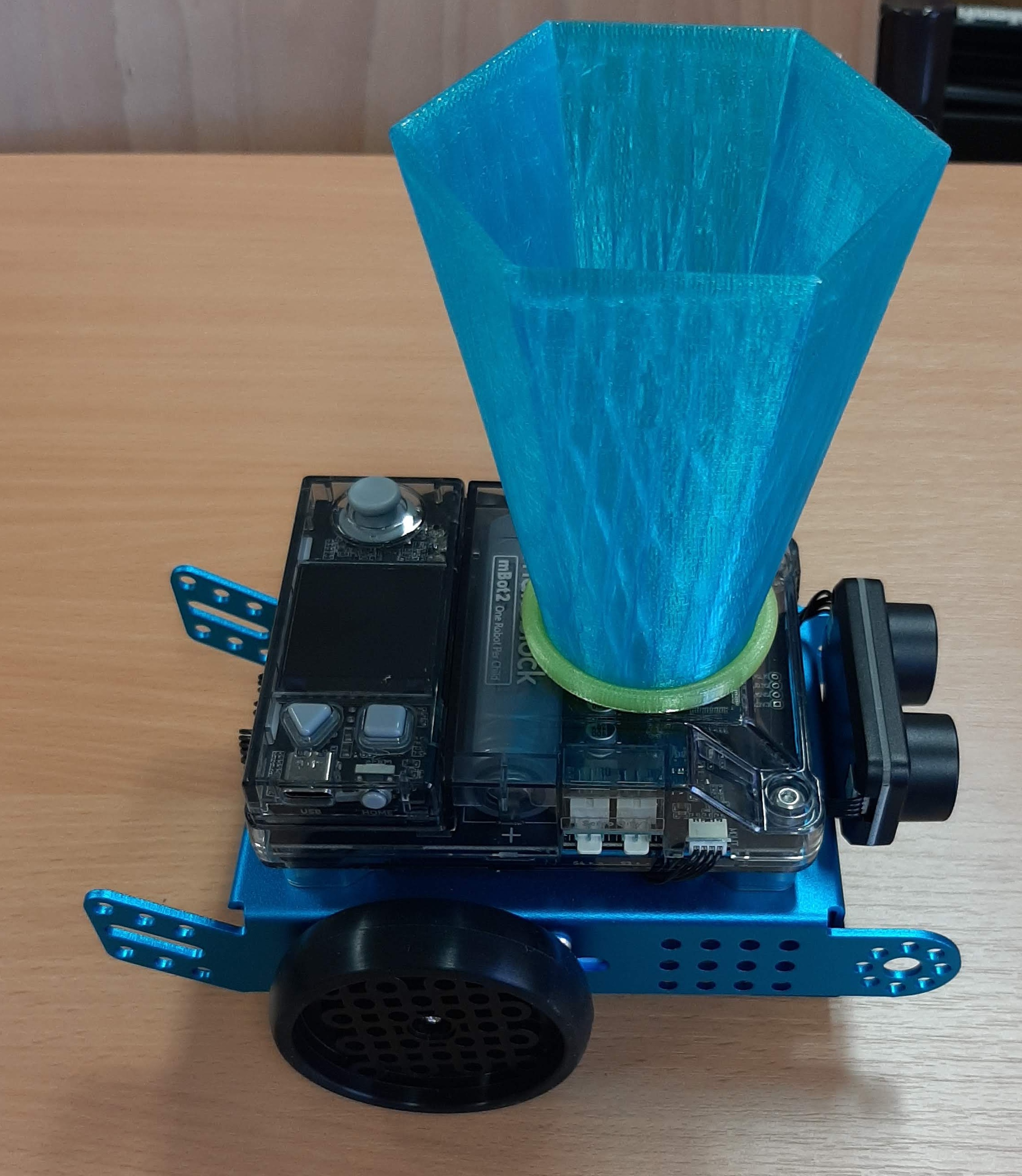 Crucible holder for MBOT2 robot