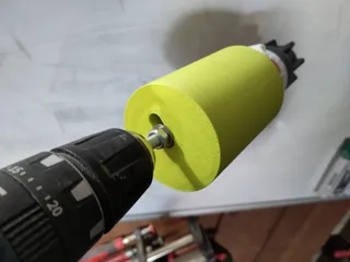 STL file Spray Can Mixer Shaker Paint Robot 🥫・3D printable model