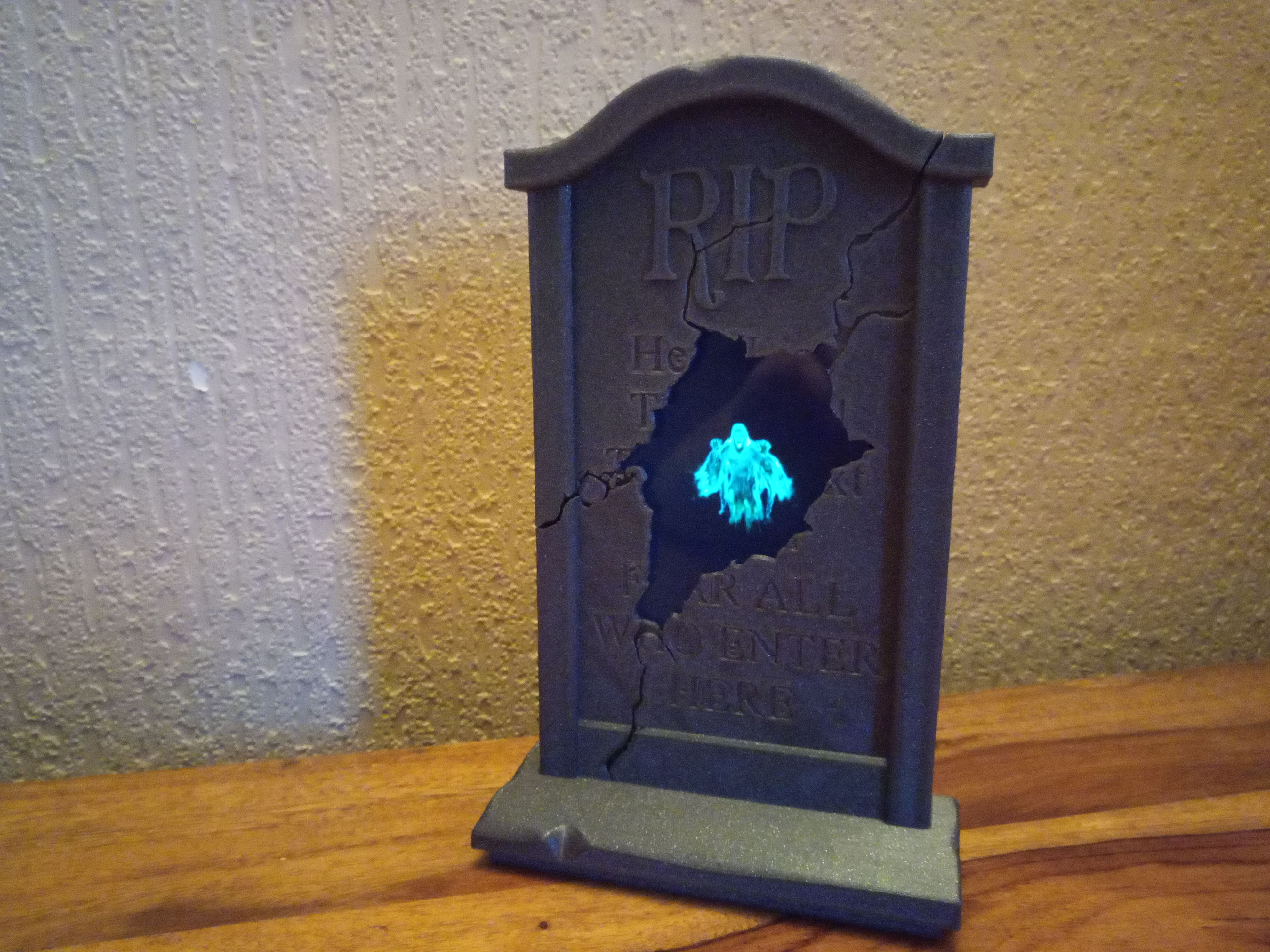 Haunted Gravestone — thumbnail 2
