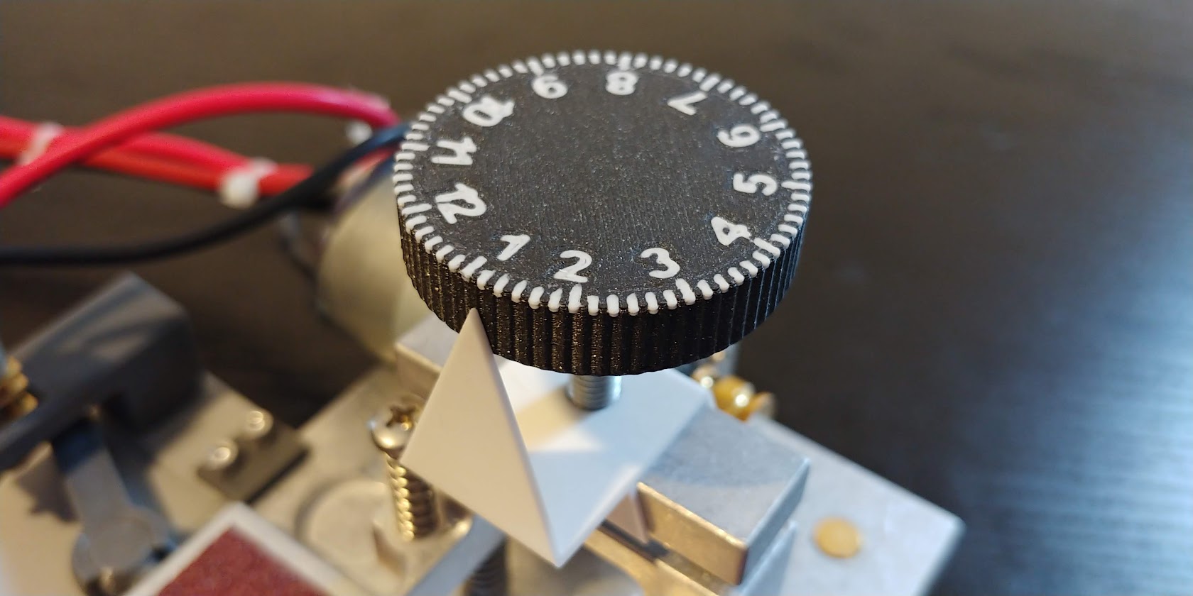 Tyre True Indicator Knob
