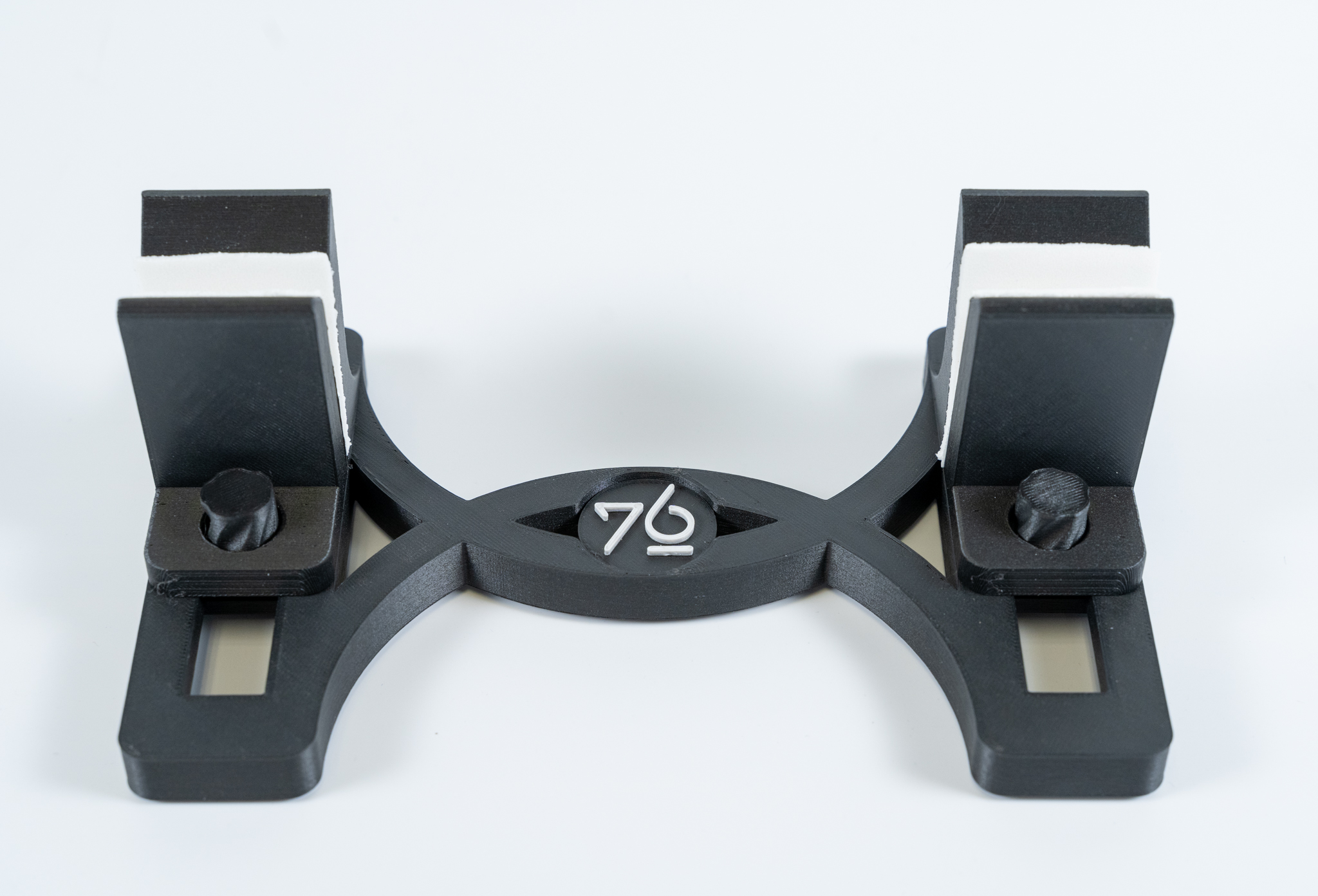 Miniatura 9 do modelo 3D Customizable vertical laptop stand