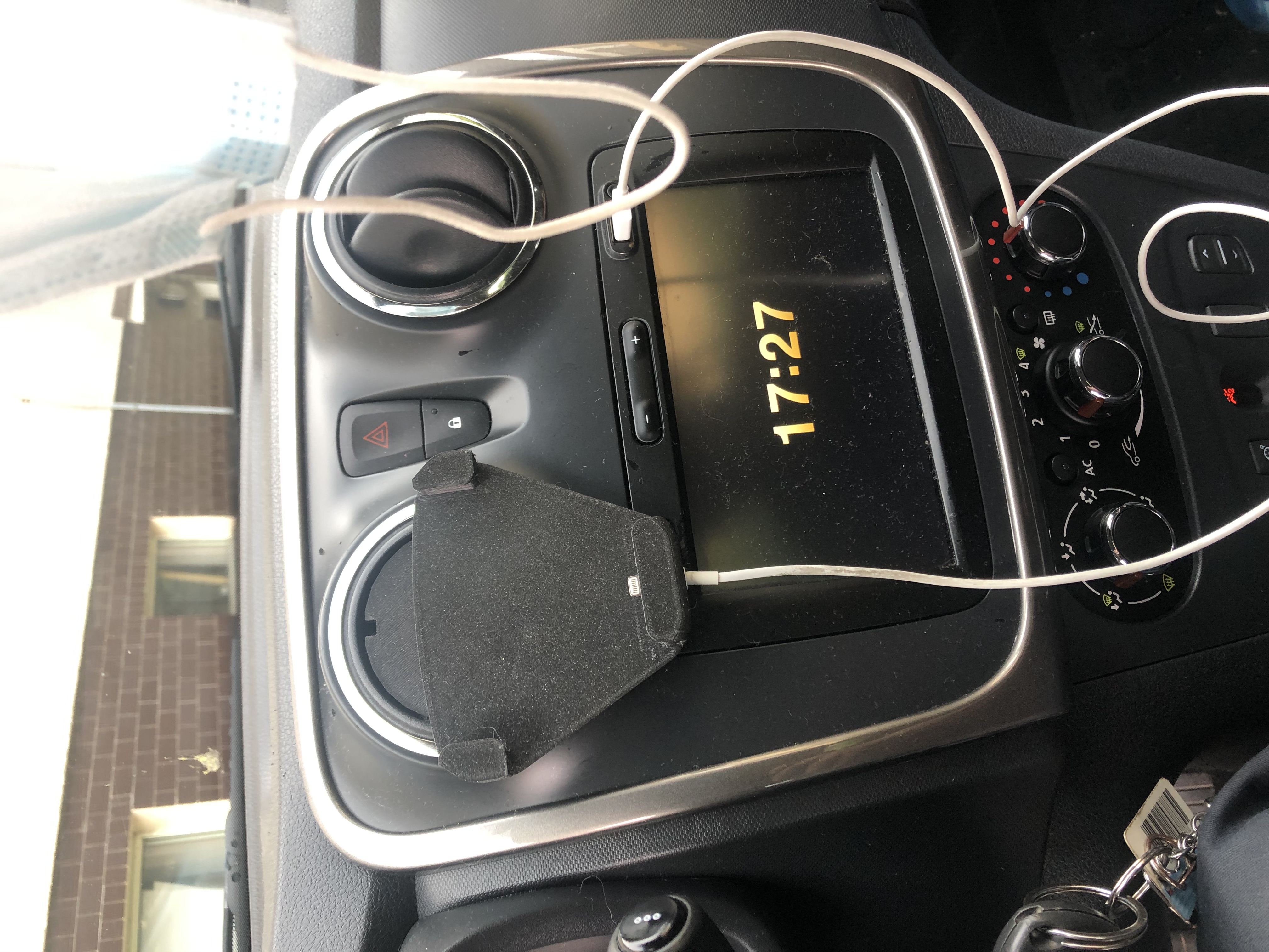 Miniatura 6 do modelo 3D Car Holder iPhone 8 plus