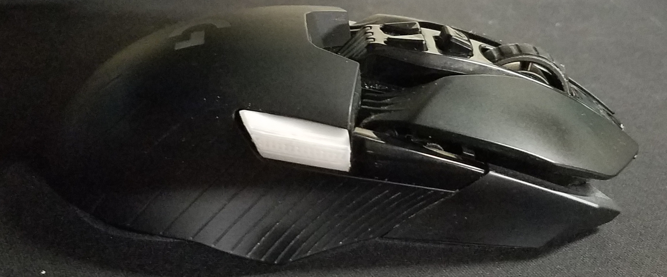 Miniatura 3 do modelo 3D Mouse Logitech G900 Rear Button Replacement