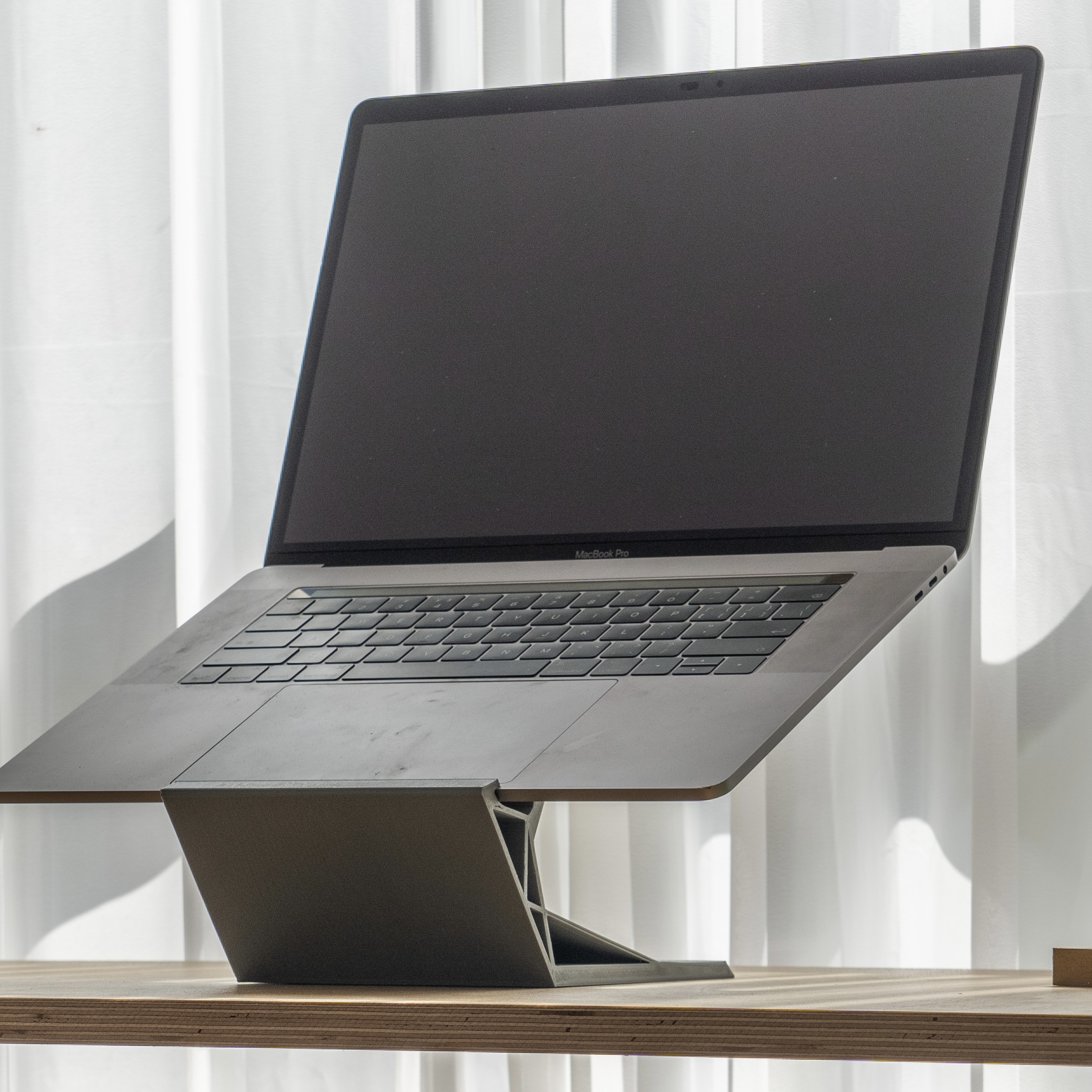 macbook stand