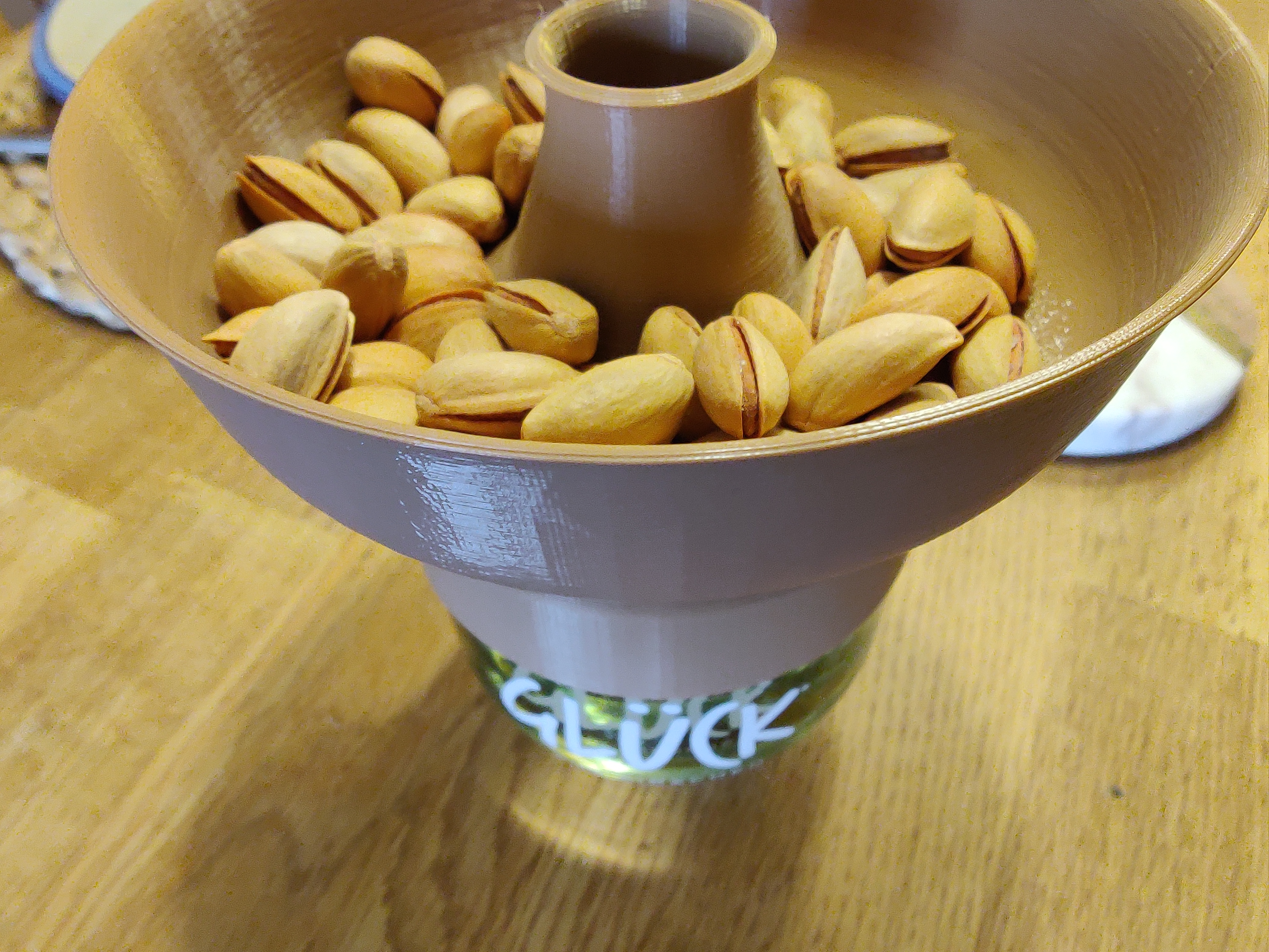 Pistachio Bowl for "Glück" Jar / Pistazienschale für Glücksglas