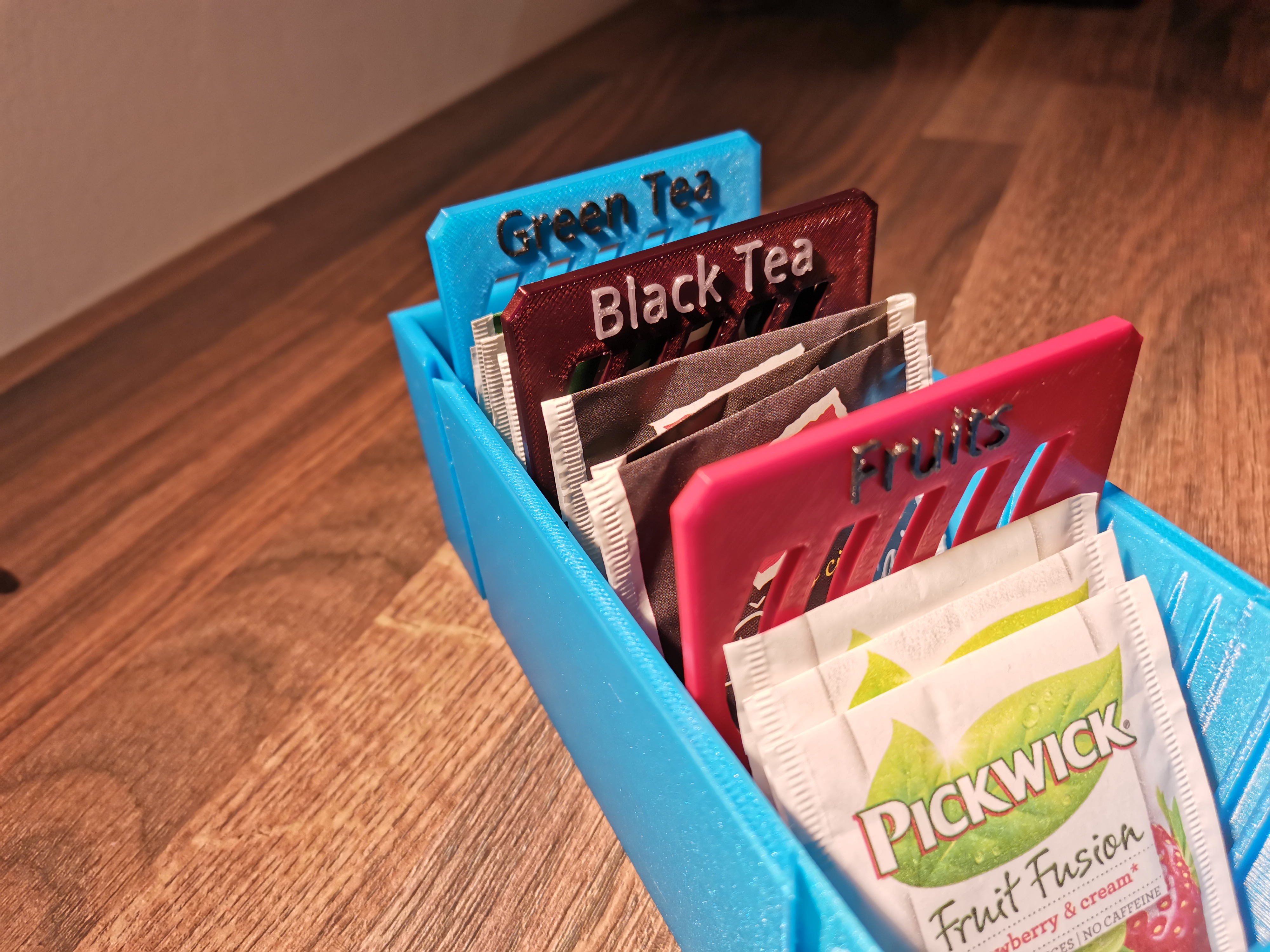 Miniatura 4 do modelo 3D Modular Tea Box with Labeled Separators (Stackable)
