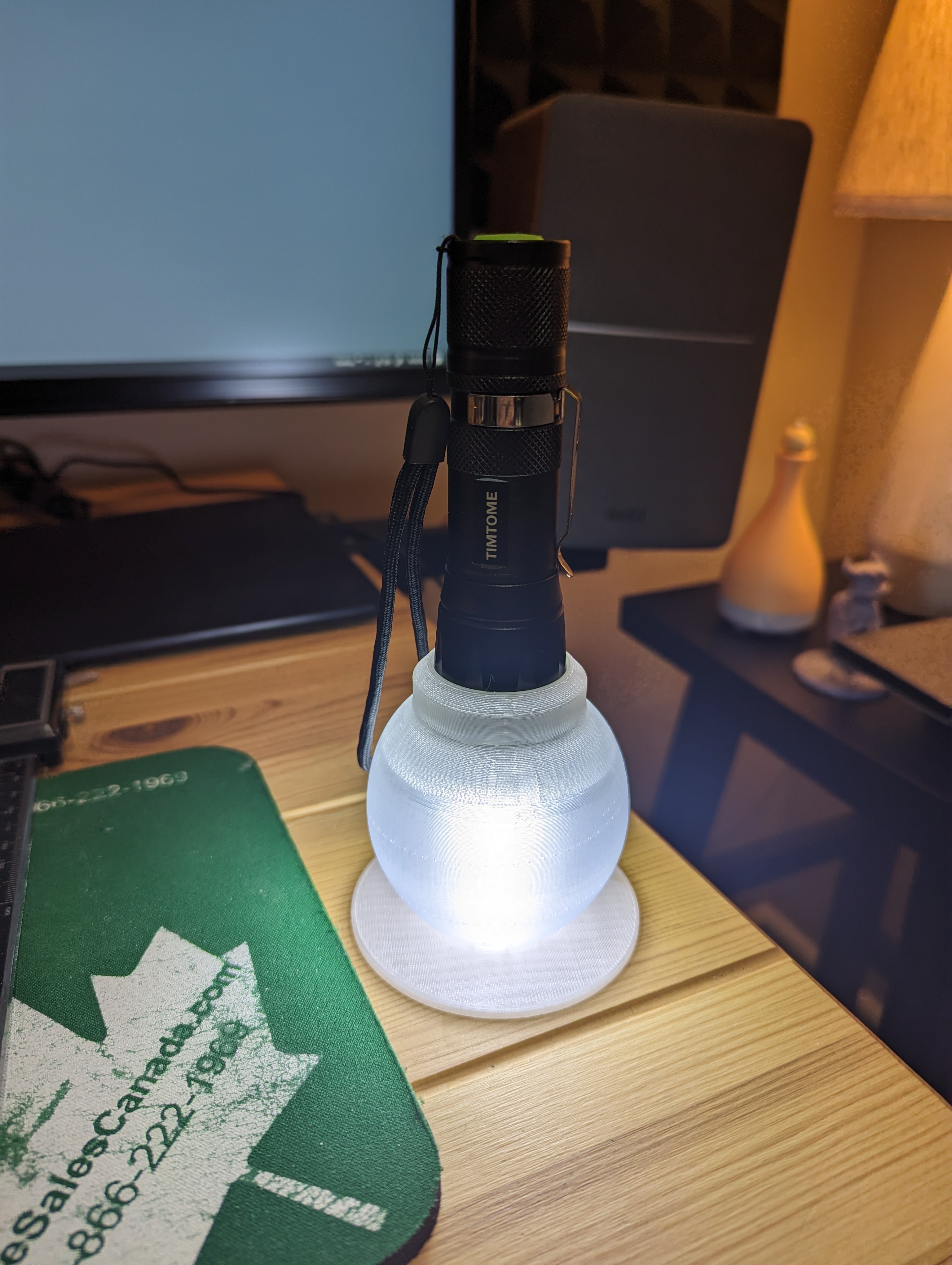 Miniatura 4 do modelo 3D Flashlight to Lantern adapter.