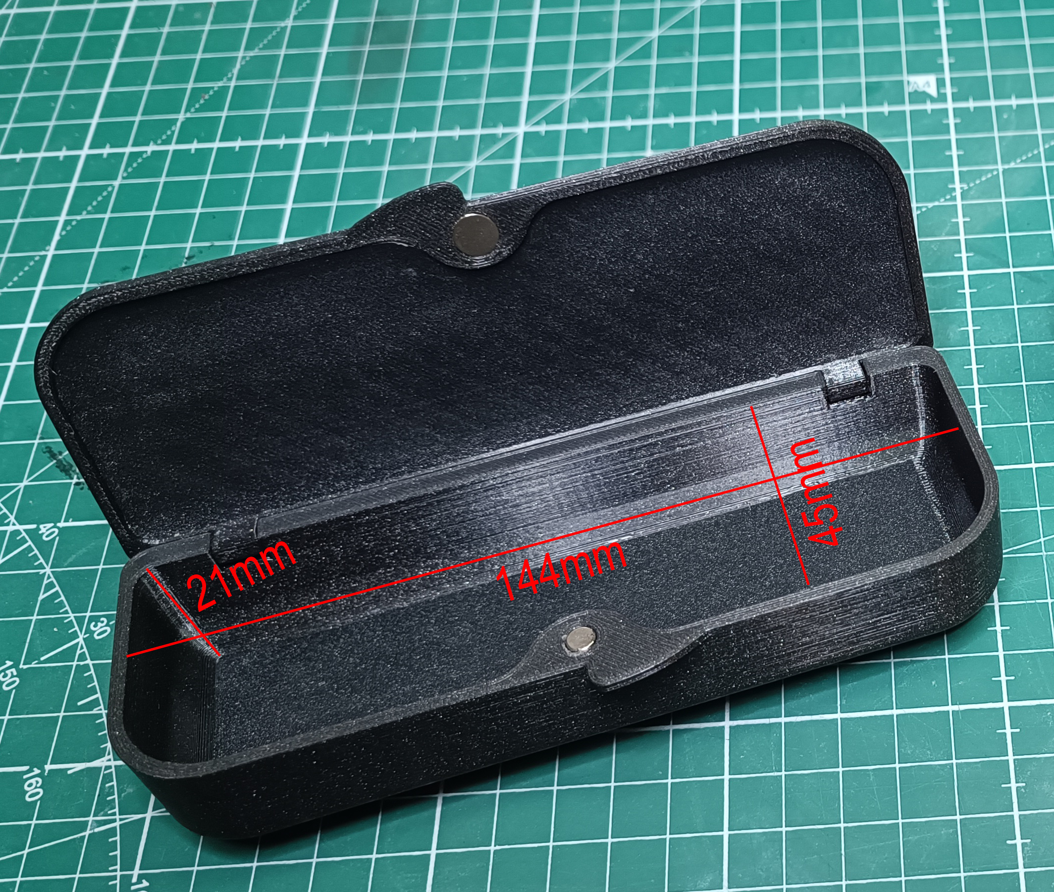 Miniatura 3 do modelo 3D Glasses case
