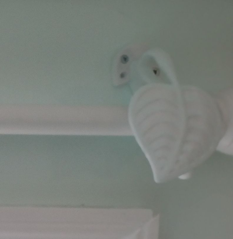 Leaf Styled Curtain Rod Hanger