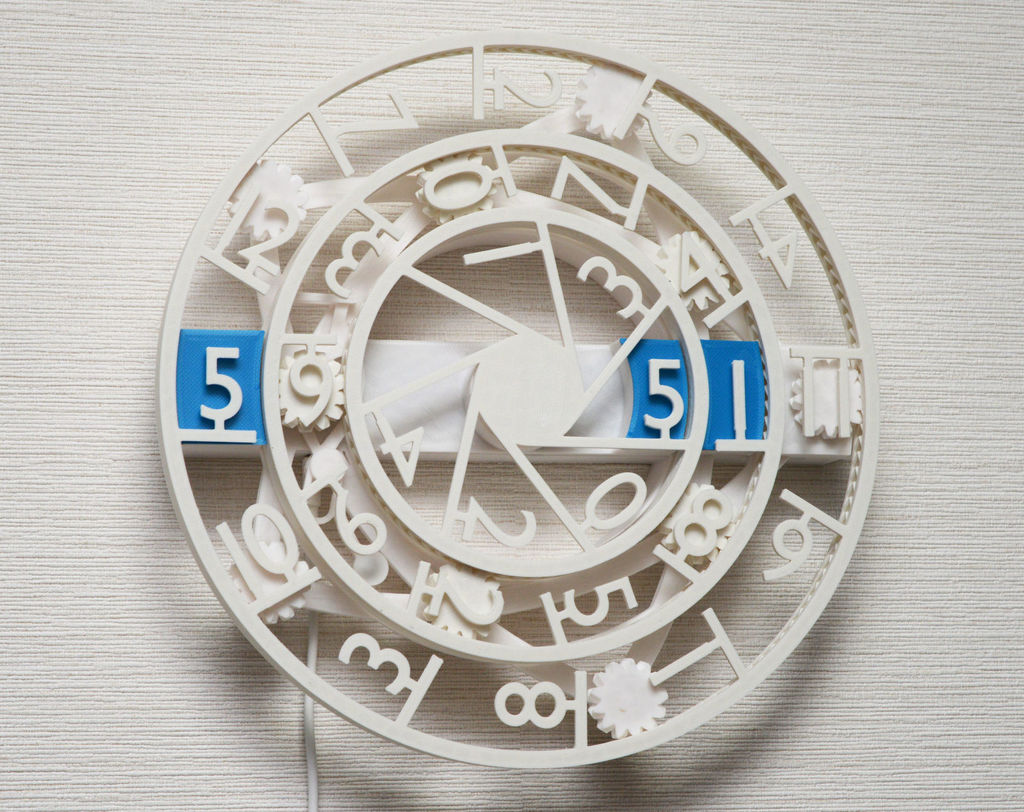 Digital Crazy Hours and Minutes - WiFi Sync Clock