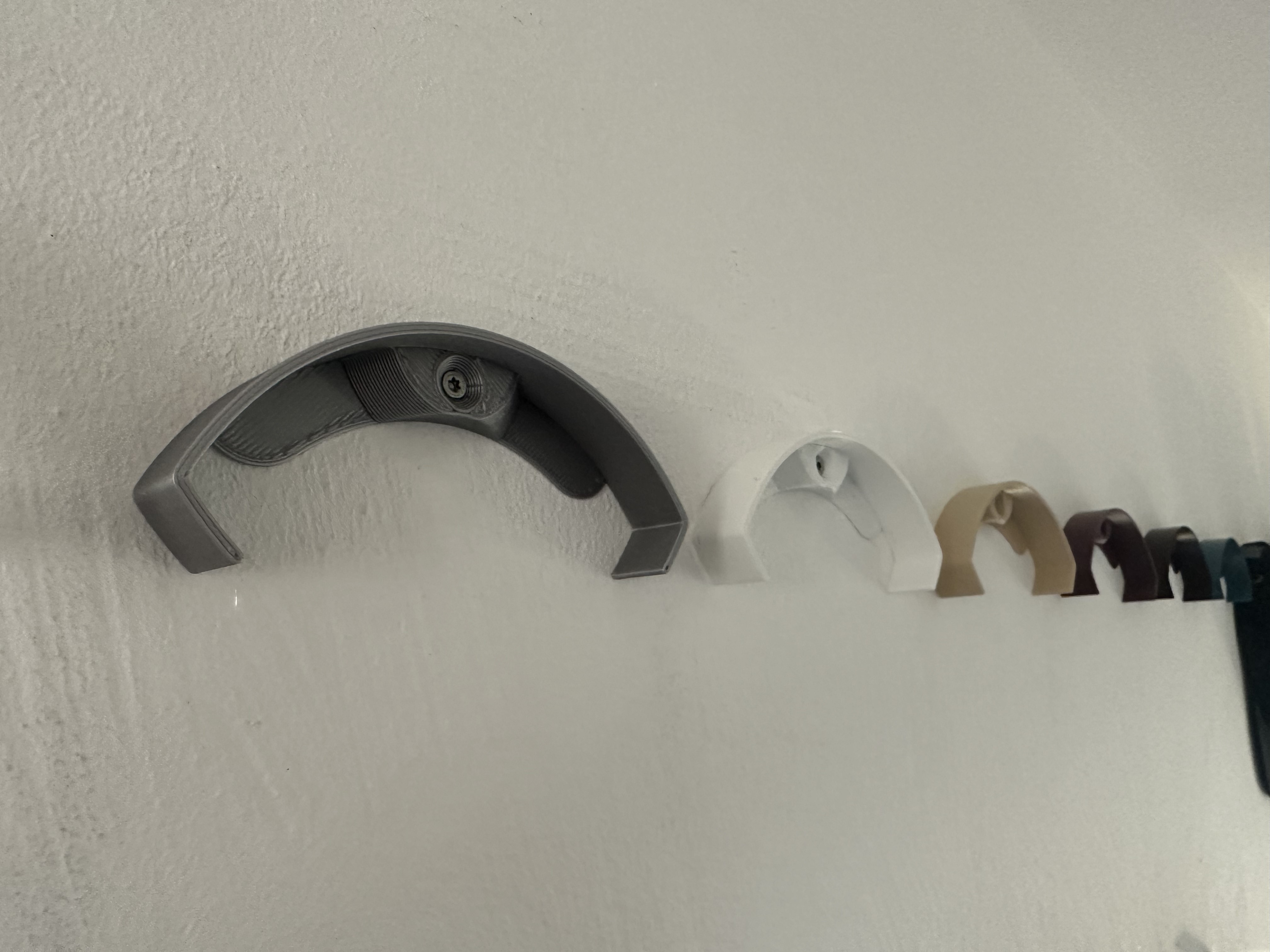 CapHanger | Snapback wallmount