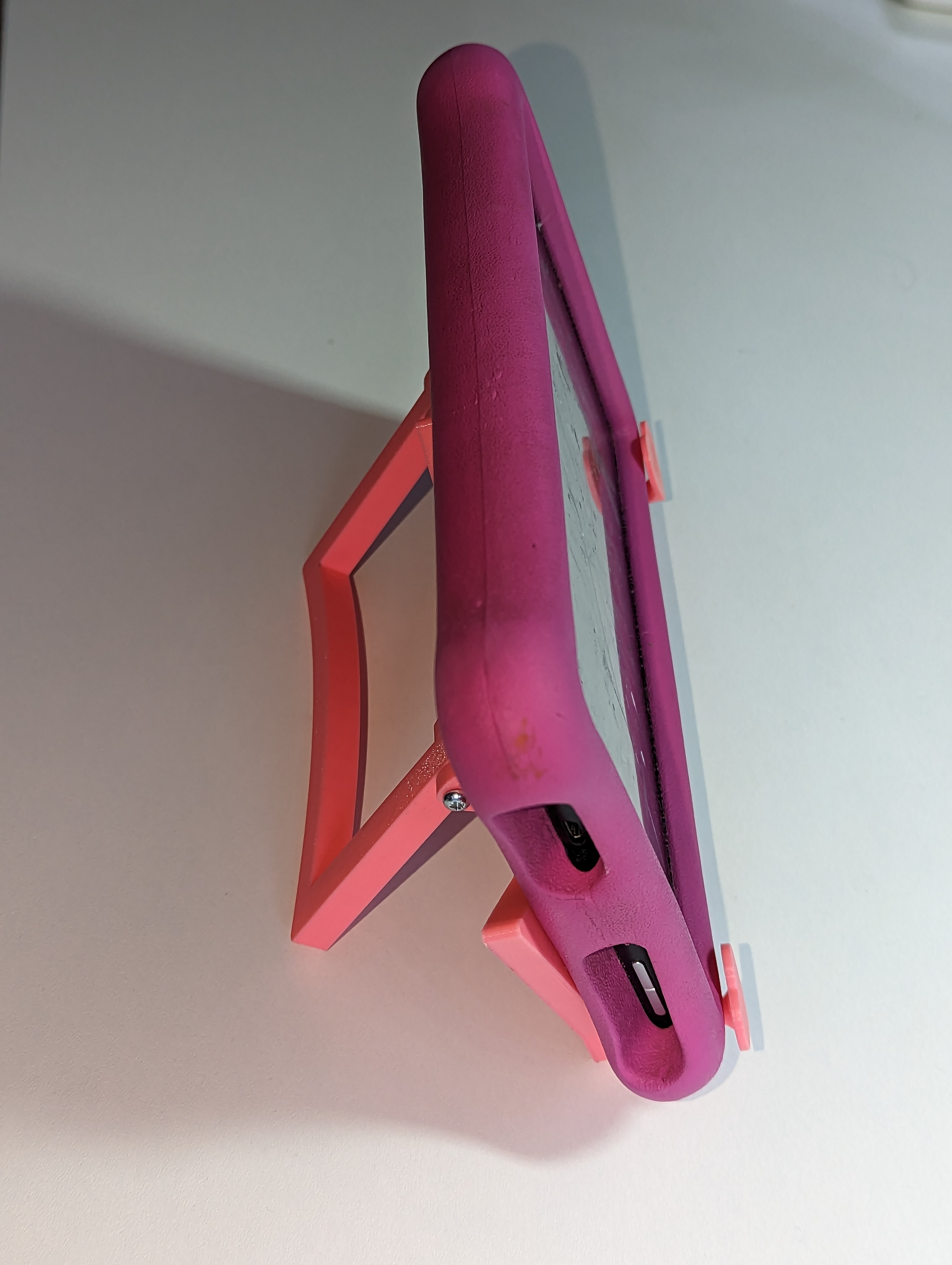 Princess Crown Tablet Stand by dryden Download free STL model