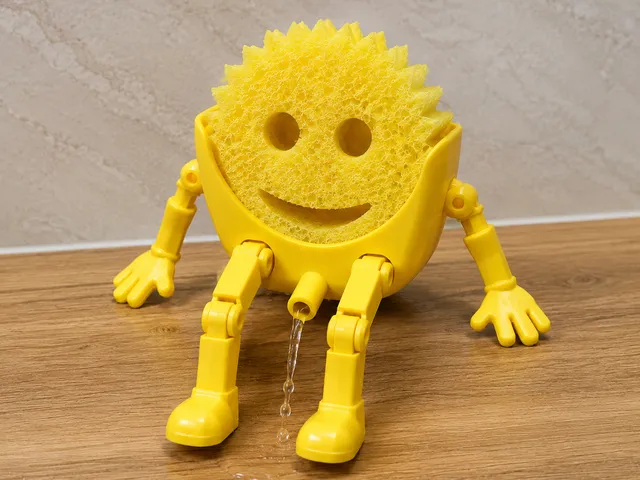 Scrub daddy holder