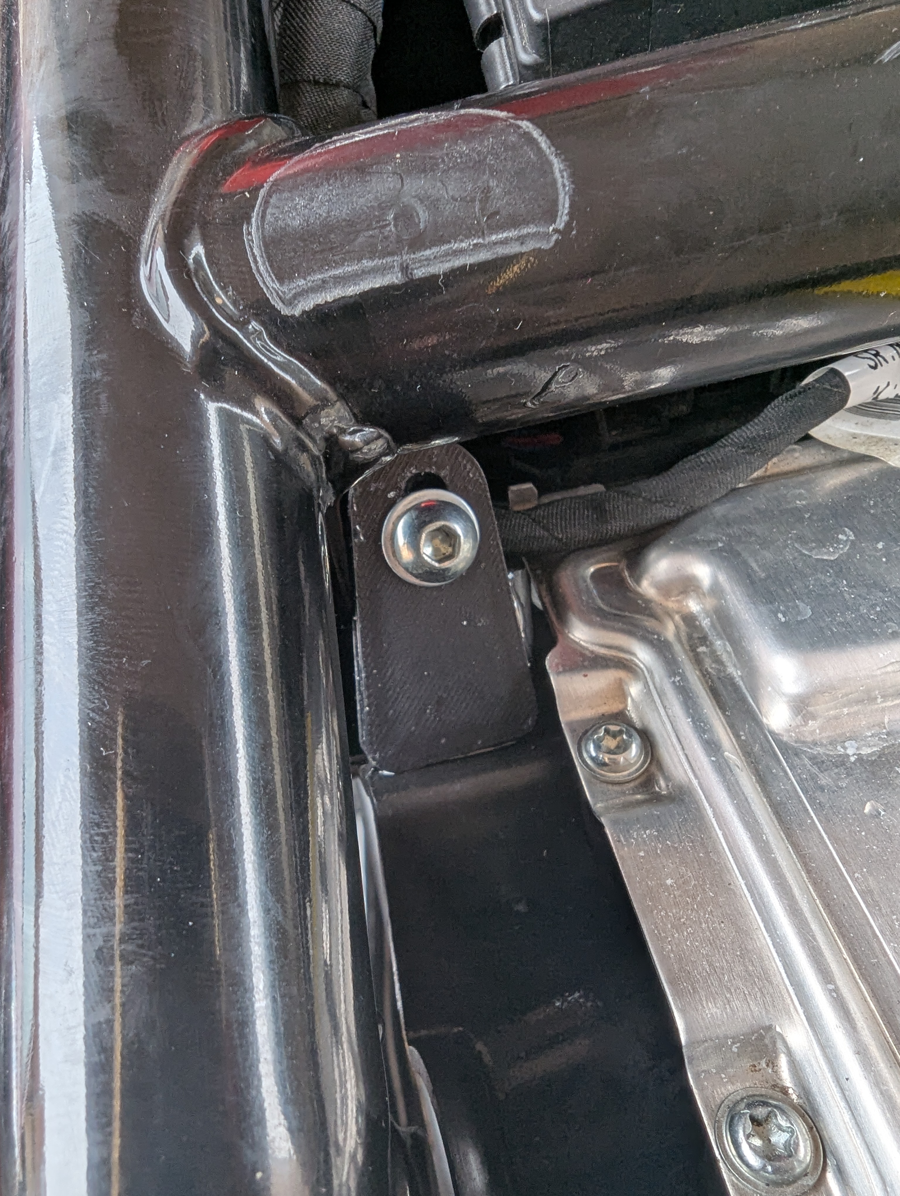 Royal Enfield Interceptor 650 – Left Side Panel Mount Repair Bracket