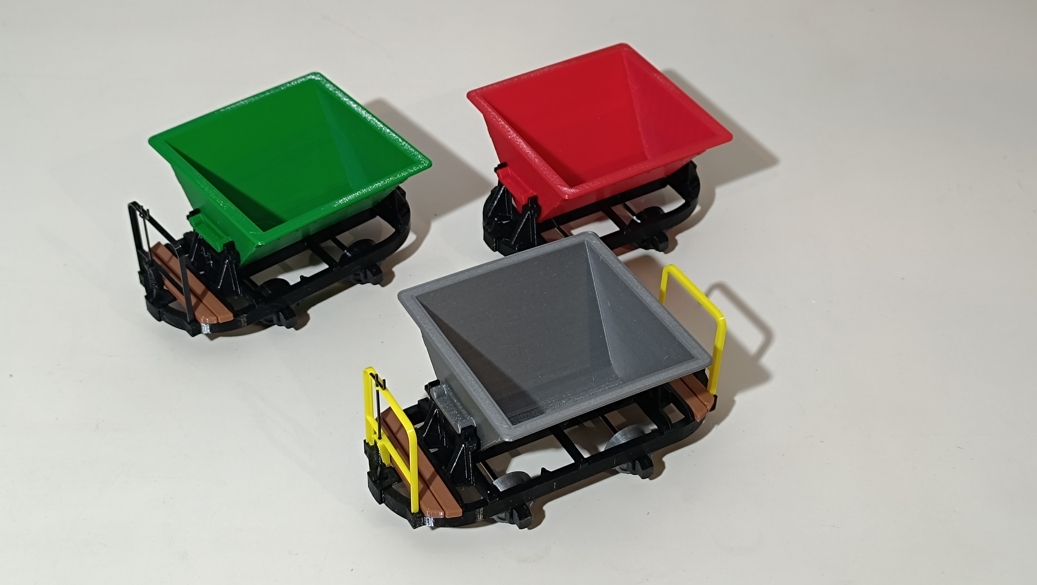 G scale tipper trolley