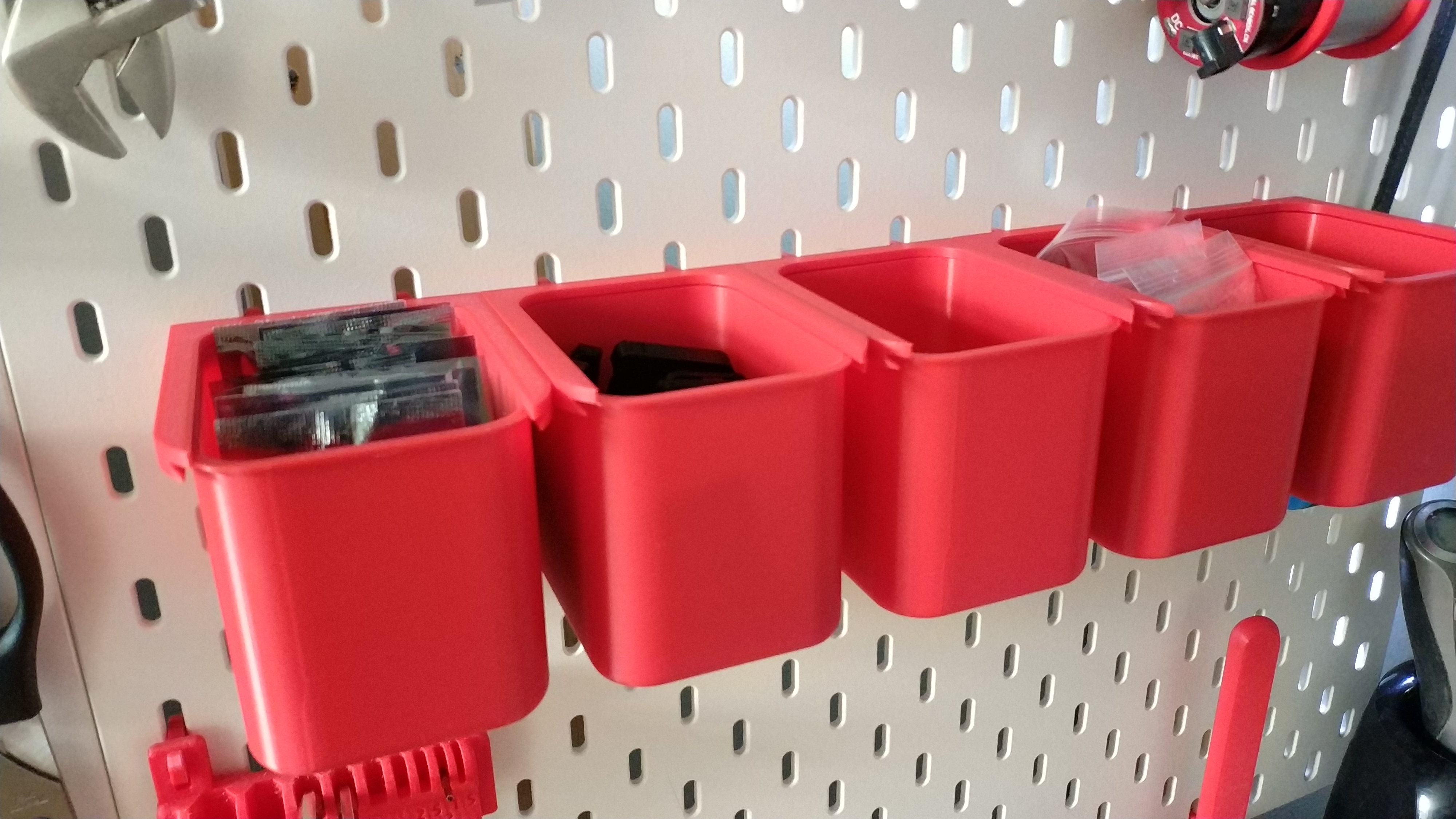 Container for Ikea Skadis : Fitting side by side 3D model thumbnail
