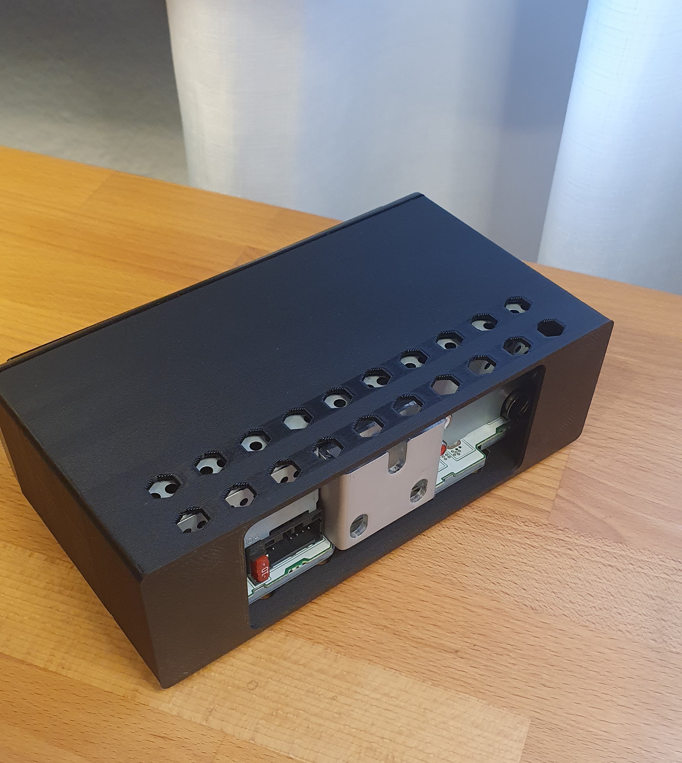 Short DIN Car Radio Case by Andreas G Download free STL model