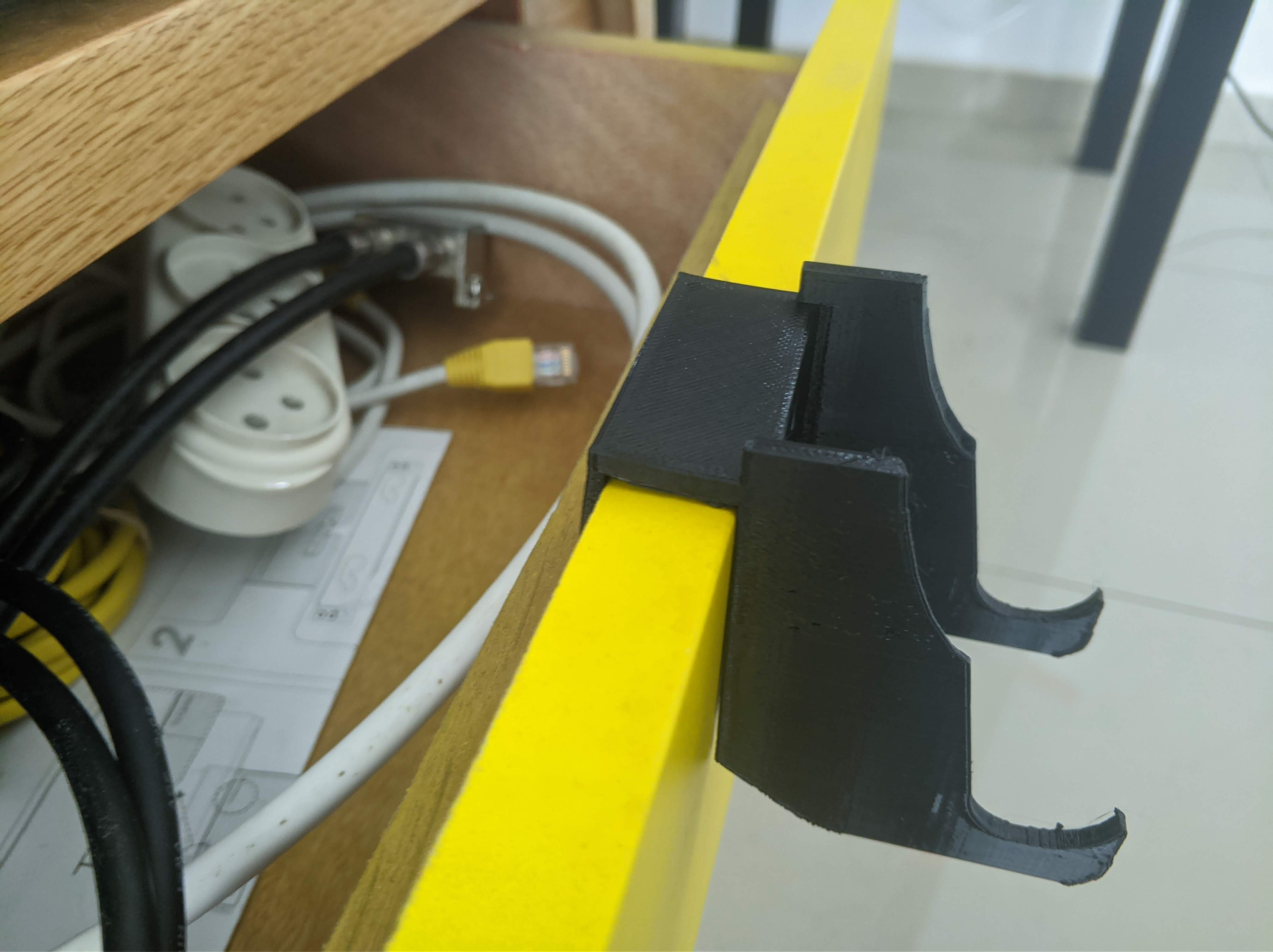 Miniatura 8 do modelo 3D Xbox Controller holder