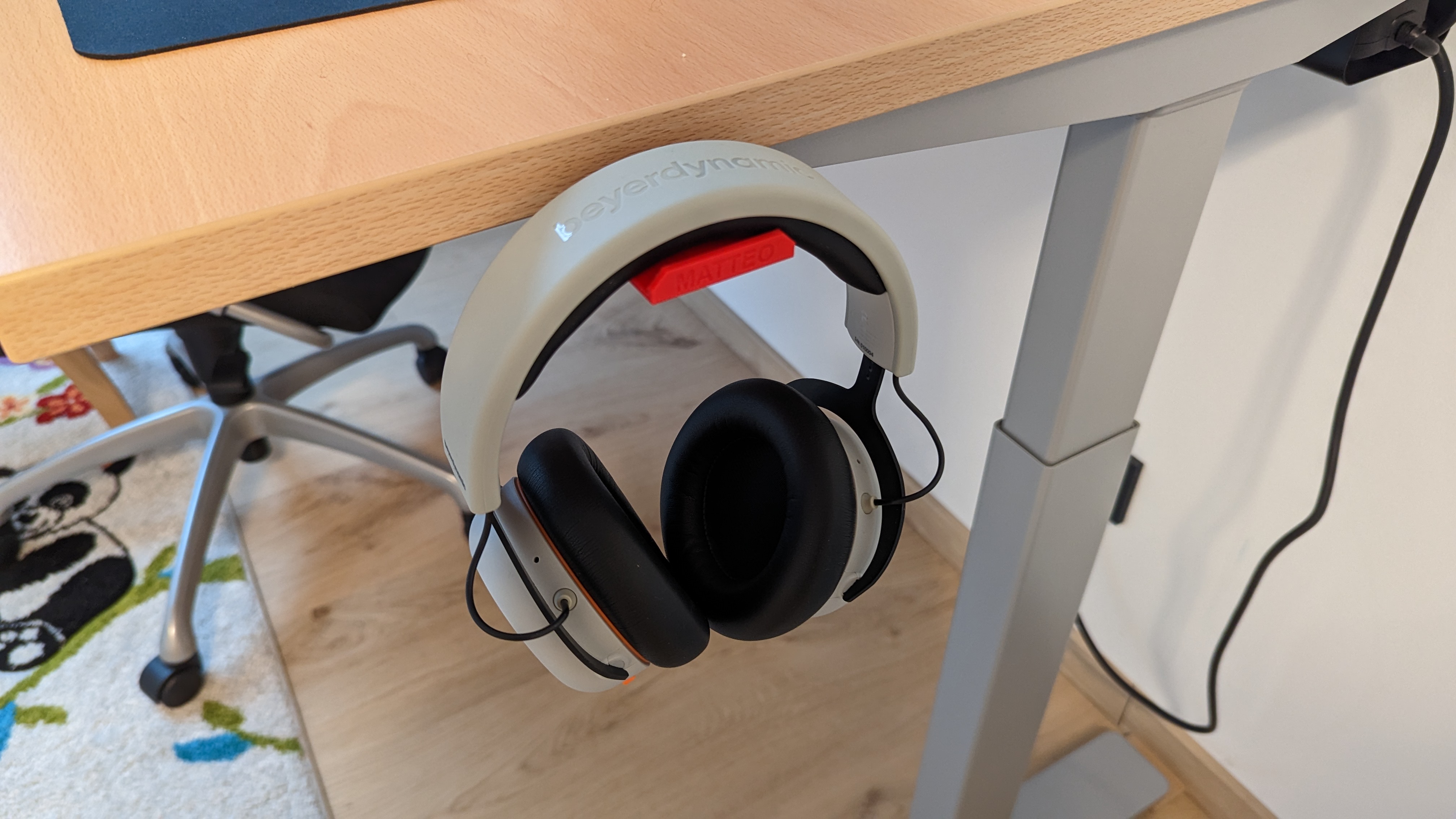 Kopfhörerhalter / Headphone holder