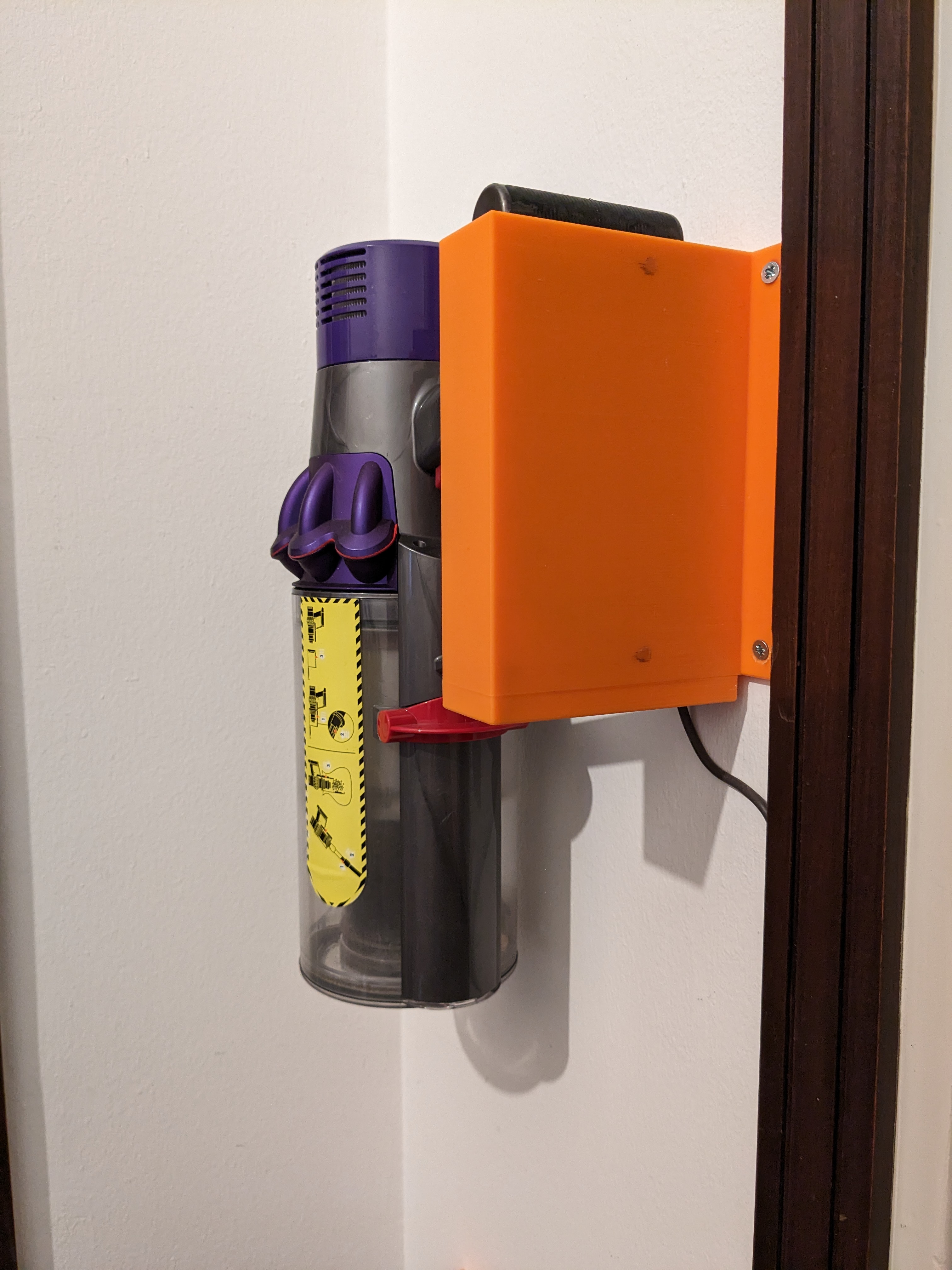 Dyson SV12 space-saving wall mount with power charger by Davide Mognaschi, Download free STL model